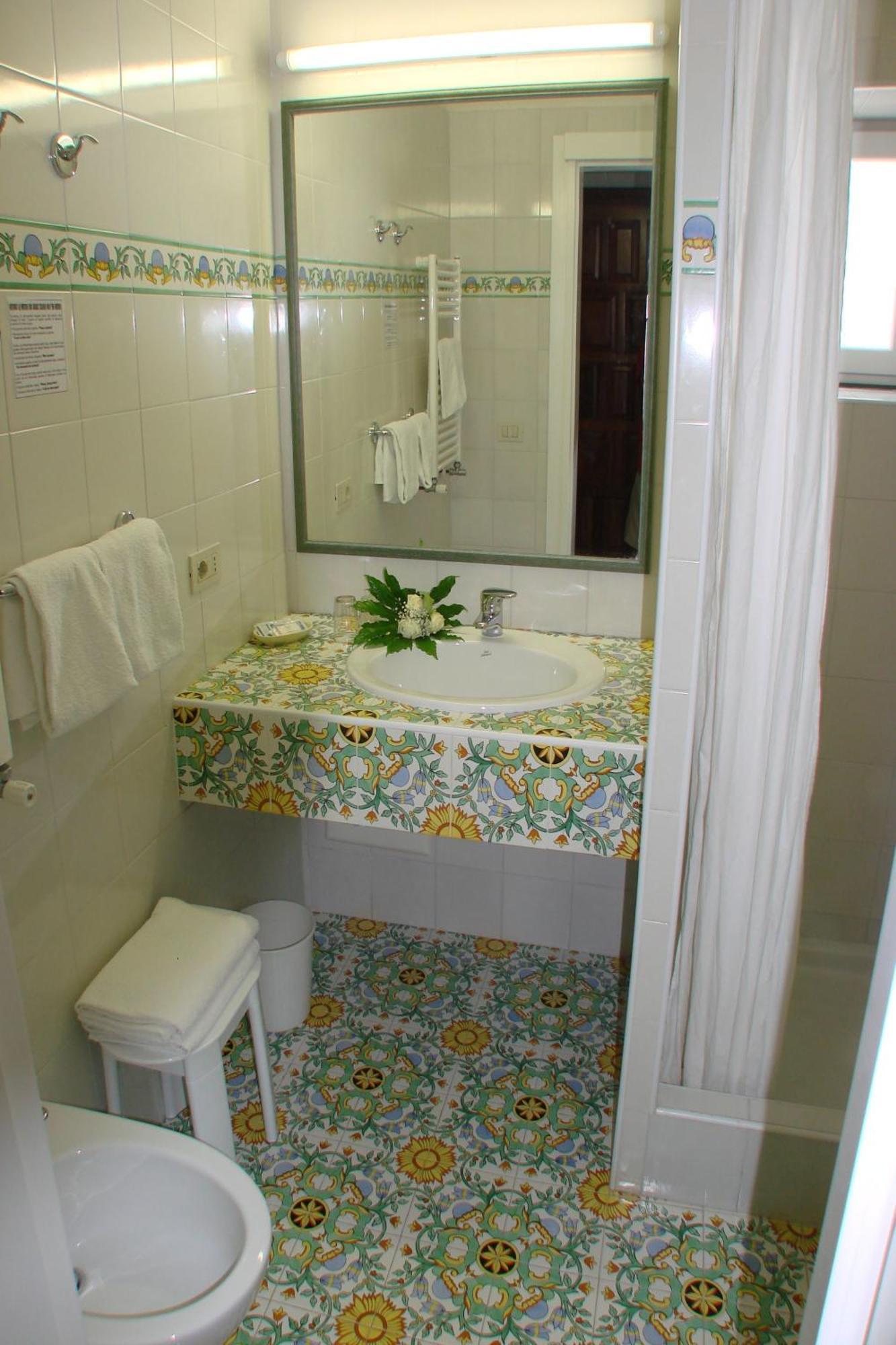 Classic Quadruple Room