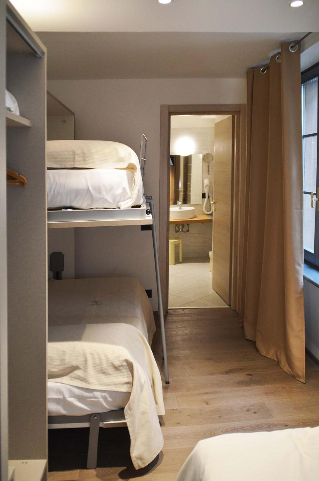 Dreibettzimmer