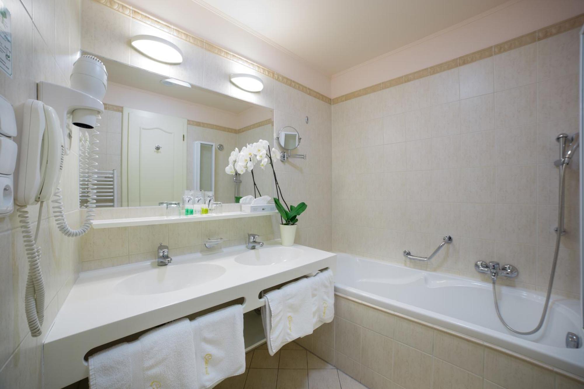Deluxe Single Room