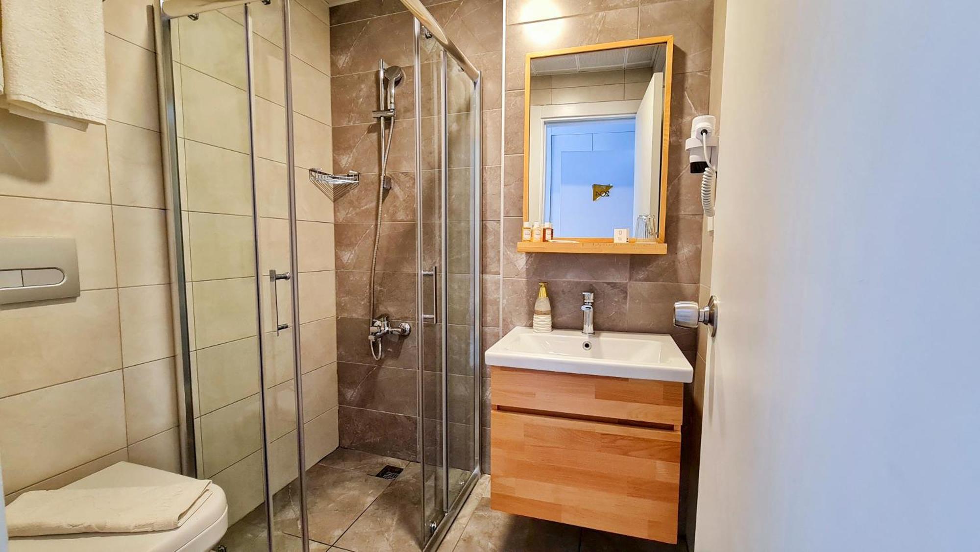 Deluxe Suite Spa Bath,925154497:JPEG