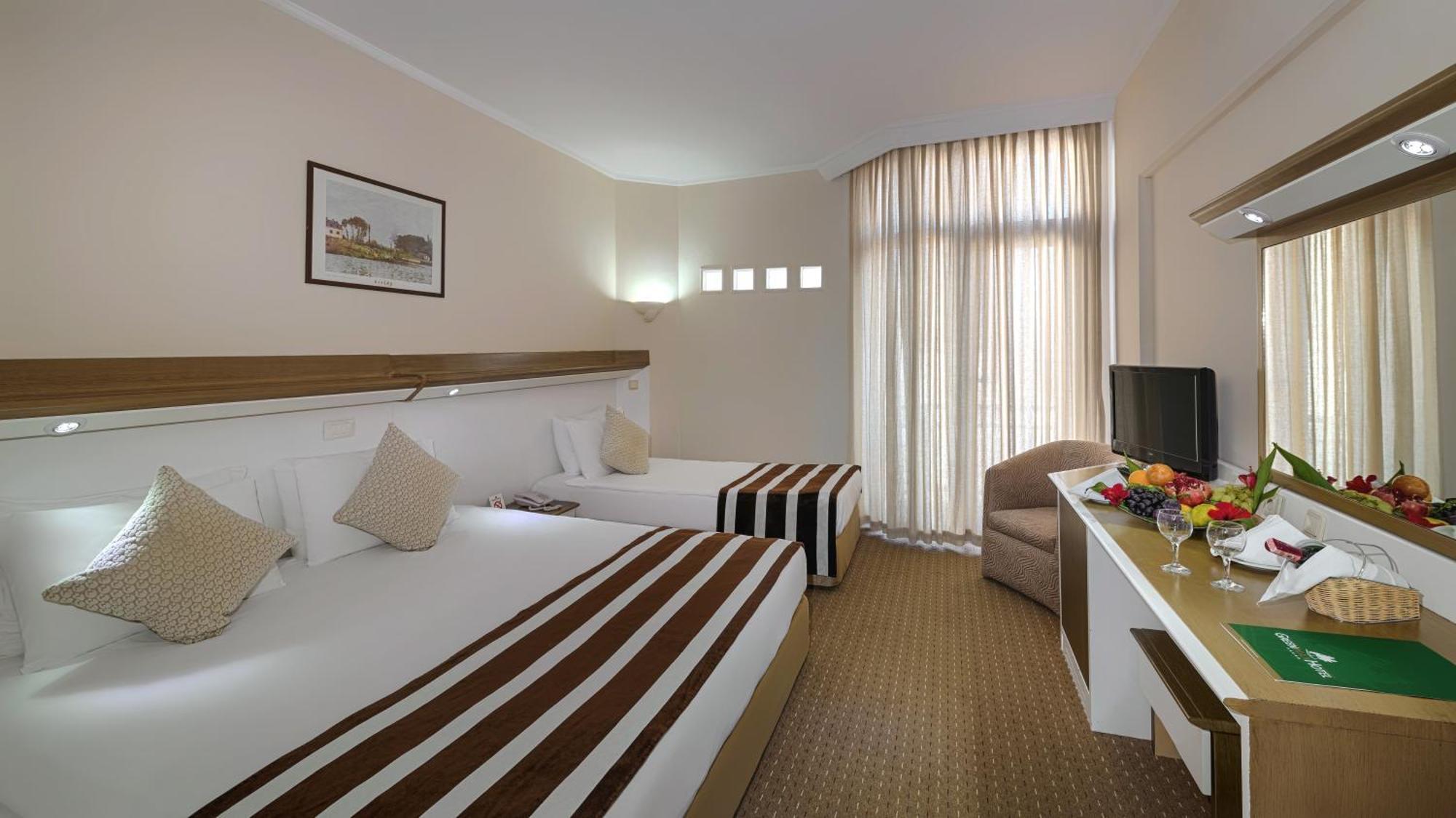 Standard Double or Twin Room,1216555357:JPEG