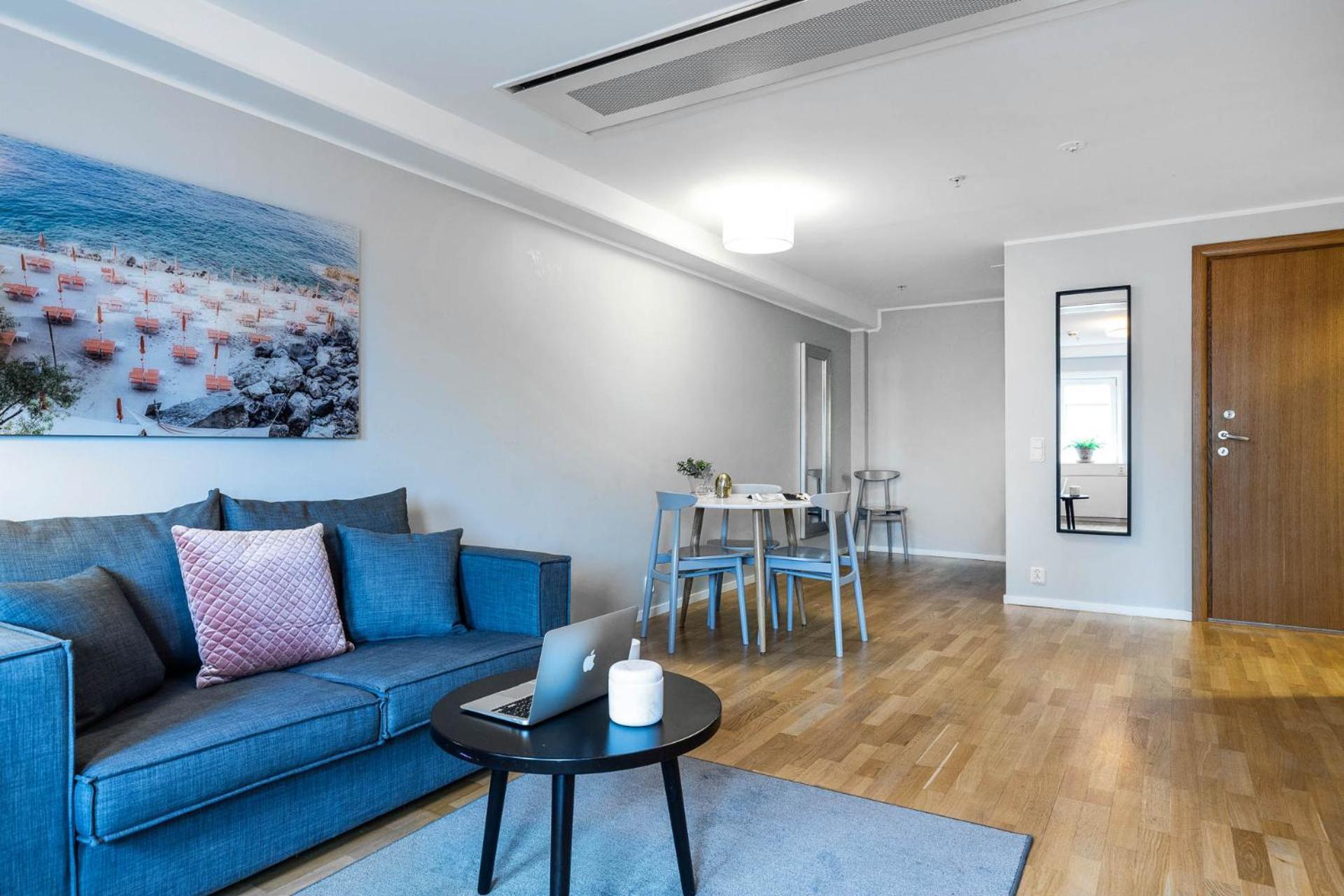 One-Bedroom Apartment