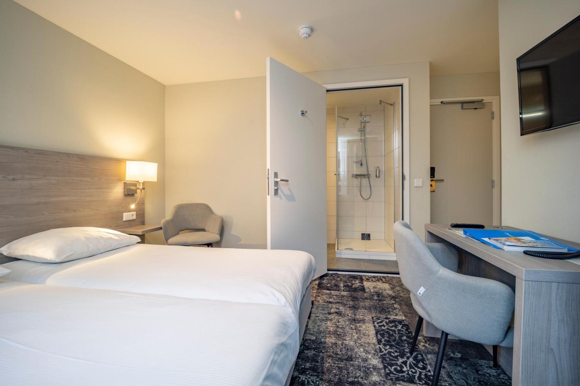 Comfort Double Room with Shower
