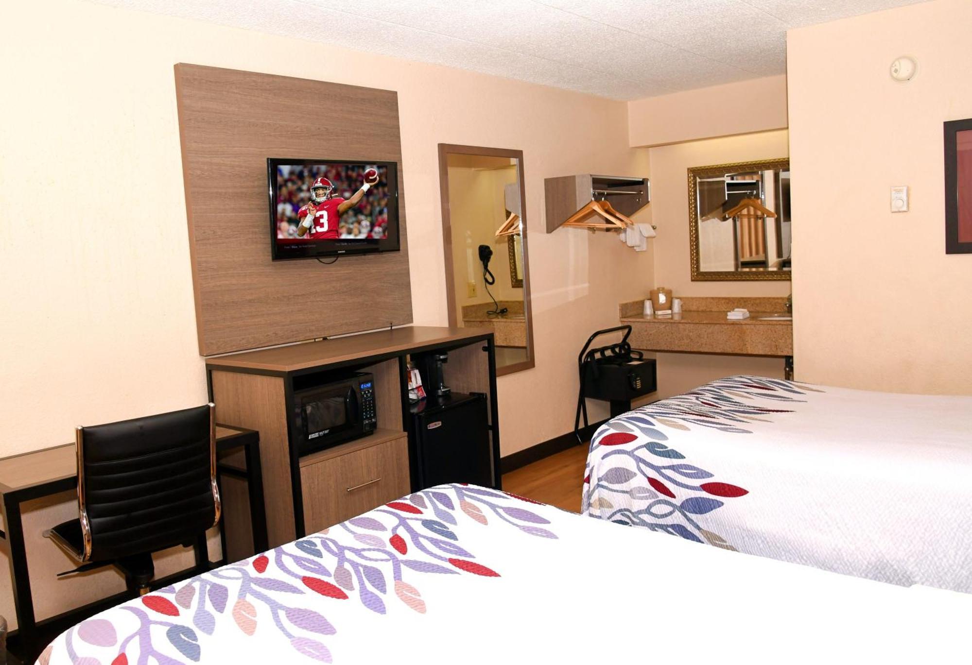 Deluxe Room Two Queen Beds Smoke
