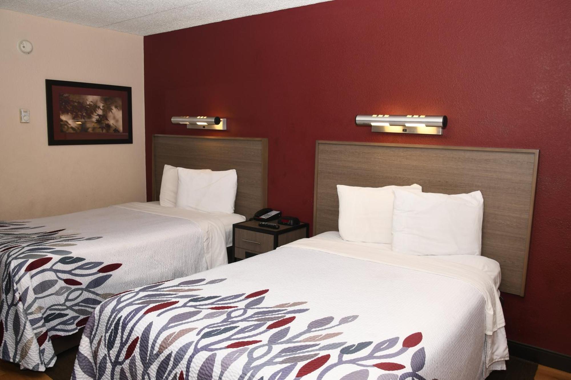 Deluxe Room Two Queen Beds Smoke