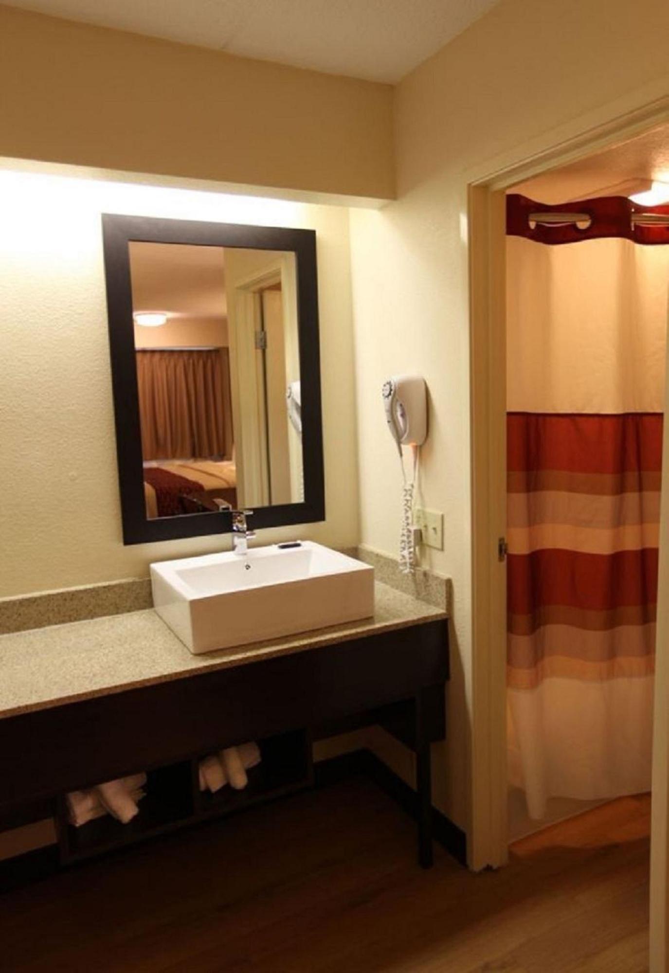 Deluxe Room with Two Double Beds Smoke Free