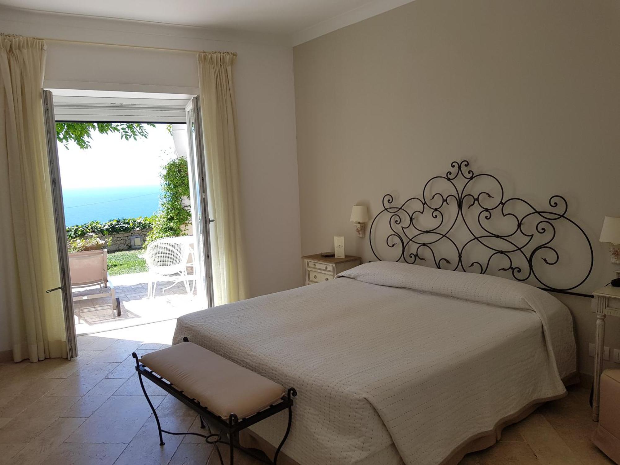 Double Room with Terrace and Sea View