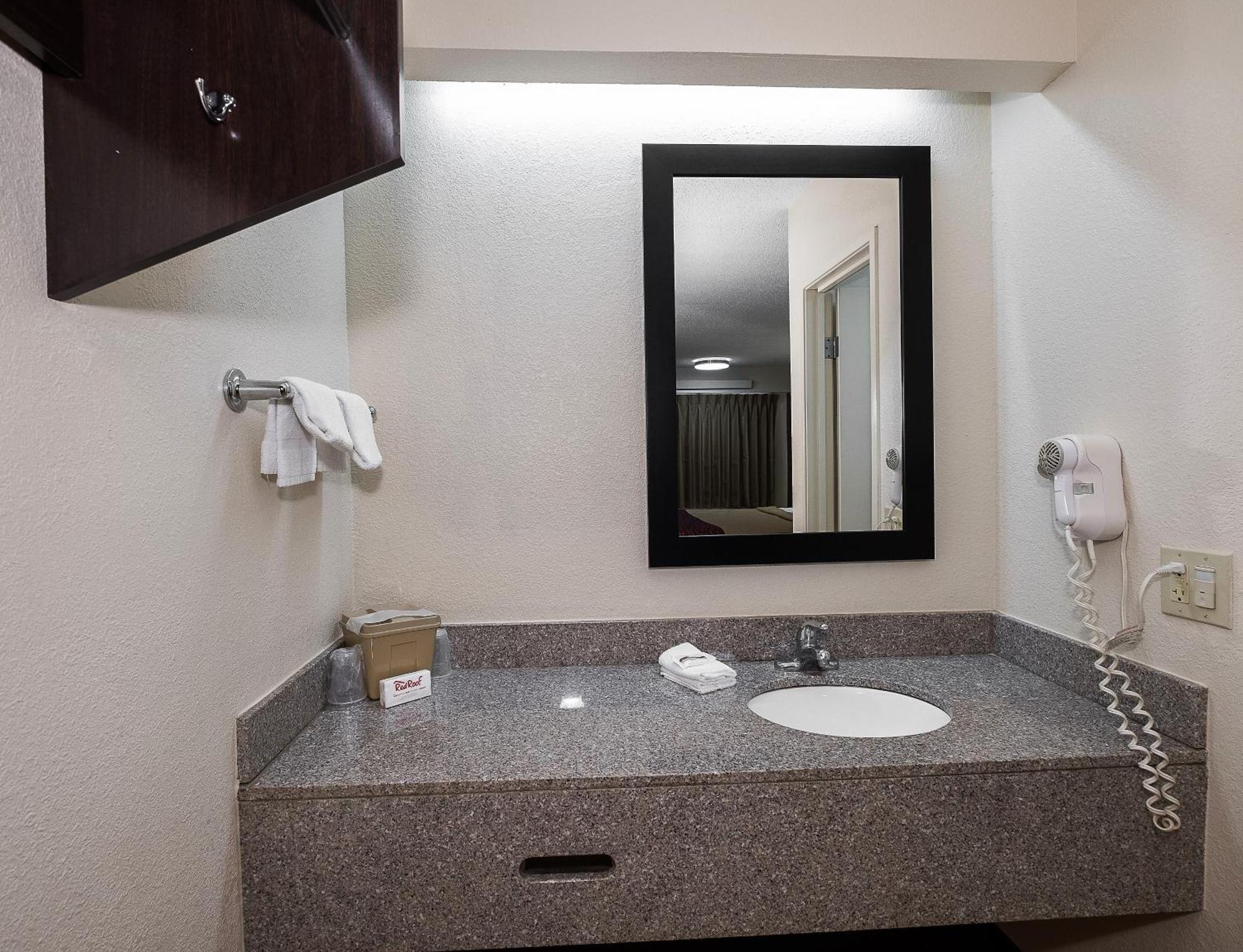 Superior King Room Disability Access Smoke Free