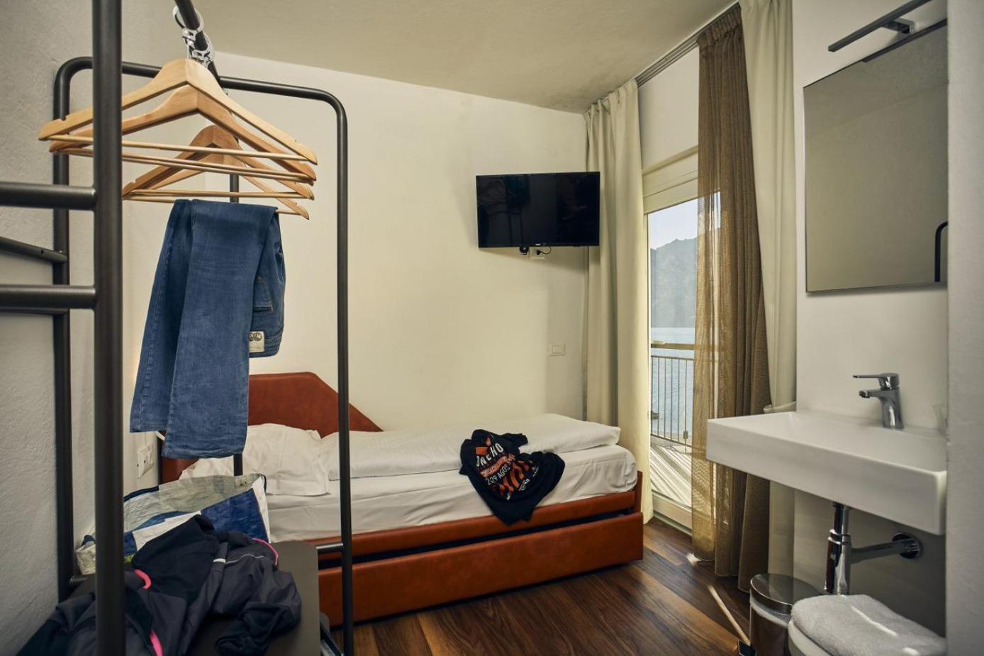 Einzelzimmer mit Balkon