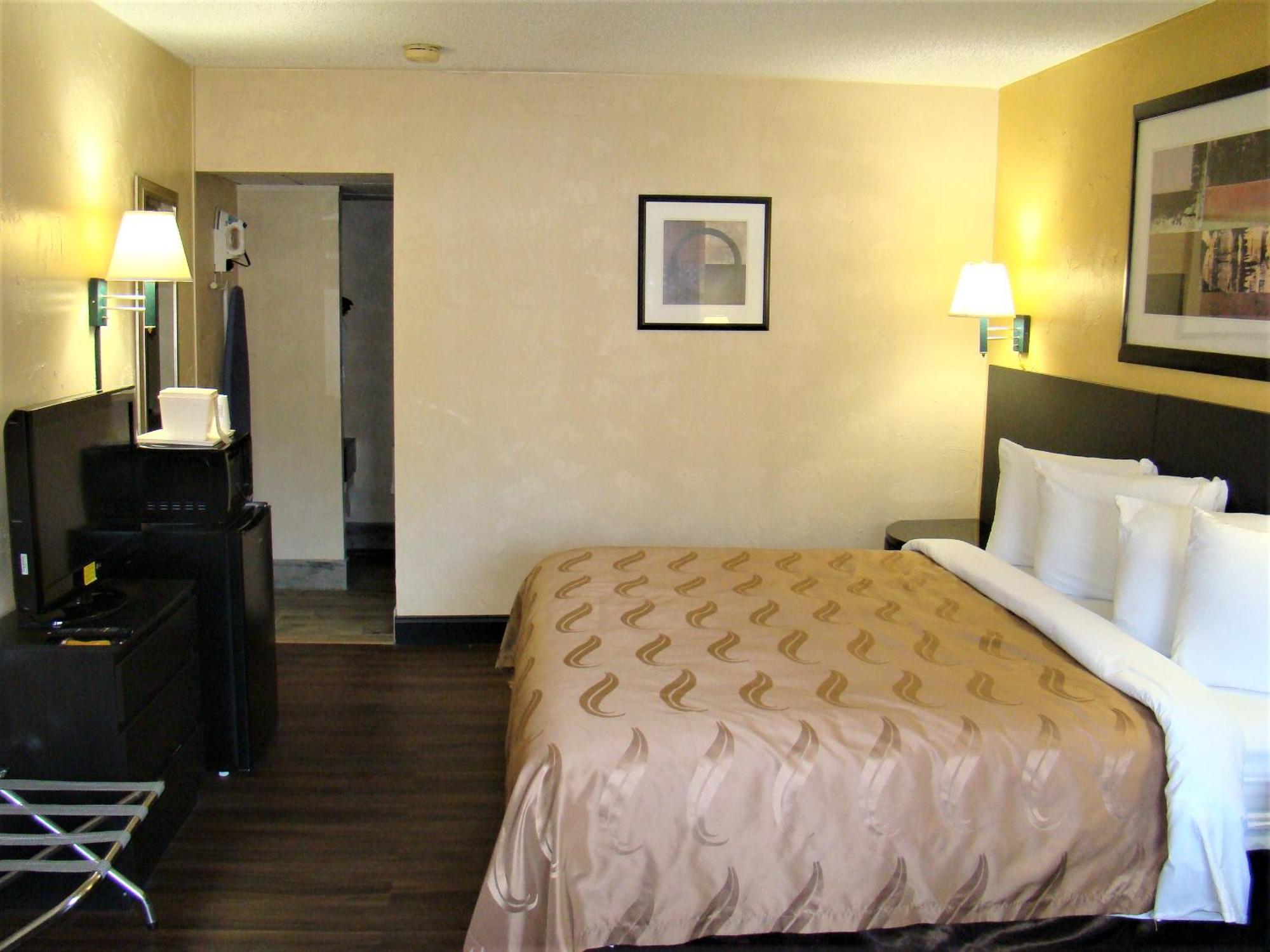King Room - Mobility Access/Non-Smoking
