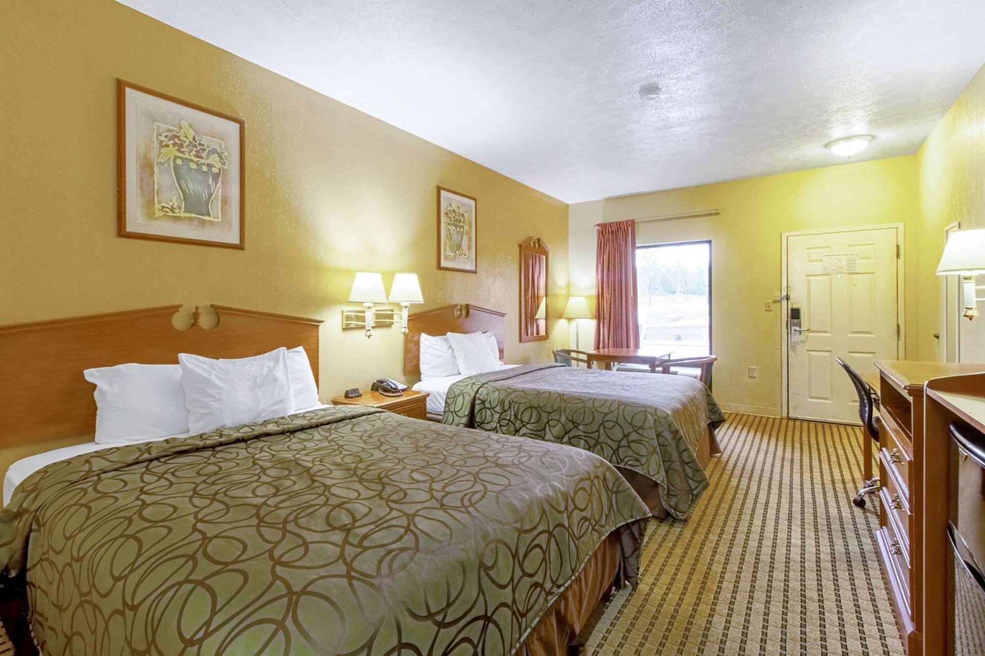 Queen Room with Two Queen Beds - Non-Smoking