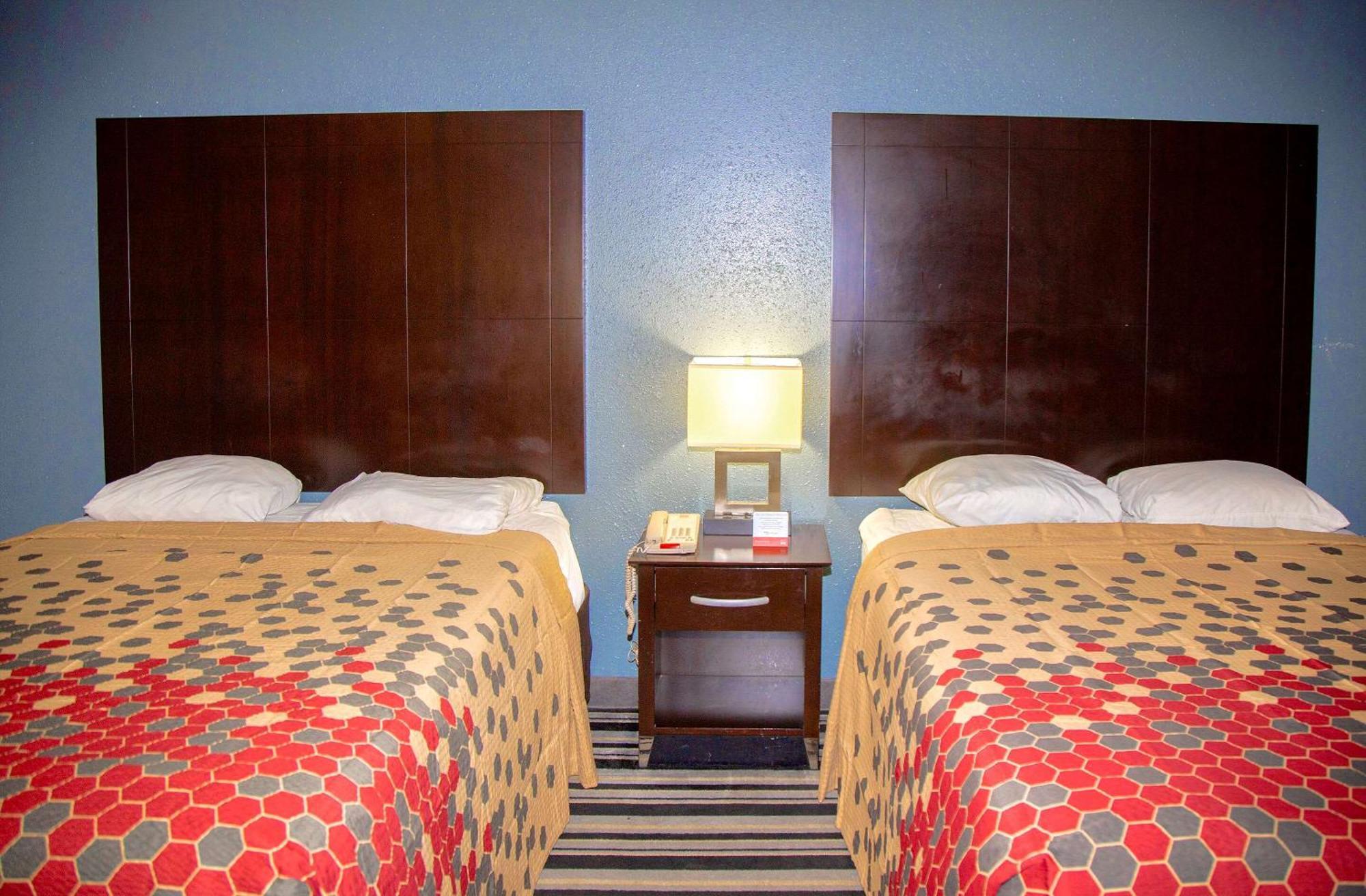 Standard Queen Room with Two Queen Beds - Non-Smoking