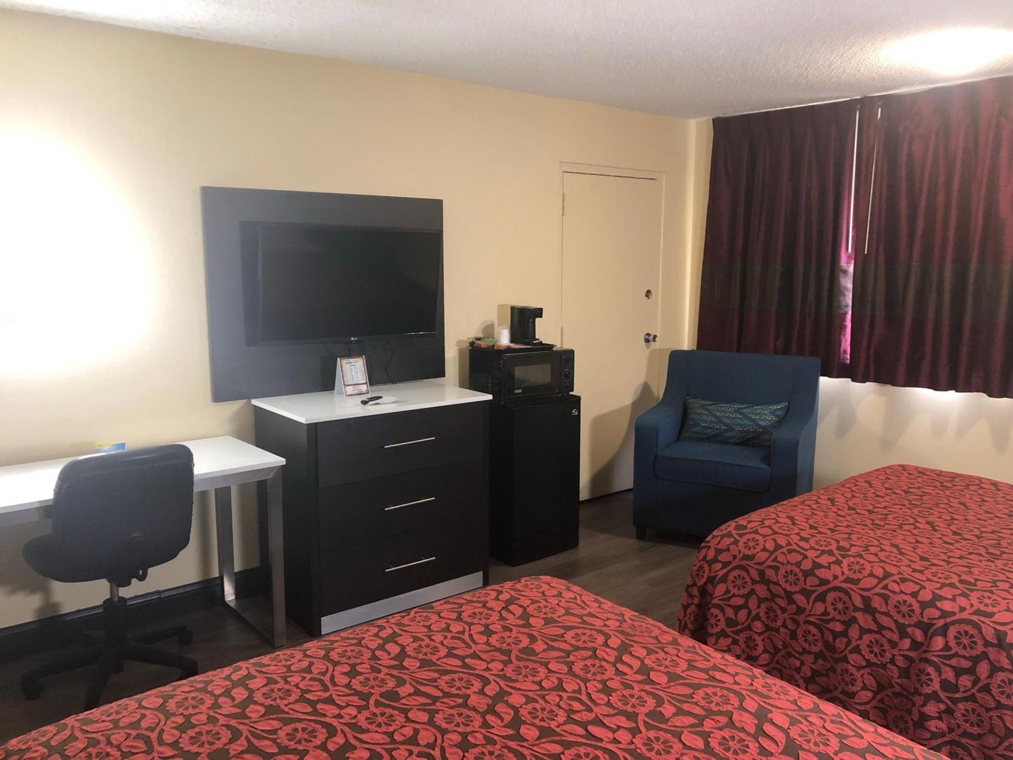 Double Room with Two Double Beds - Mobility Access/Non-Smoking