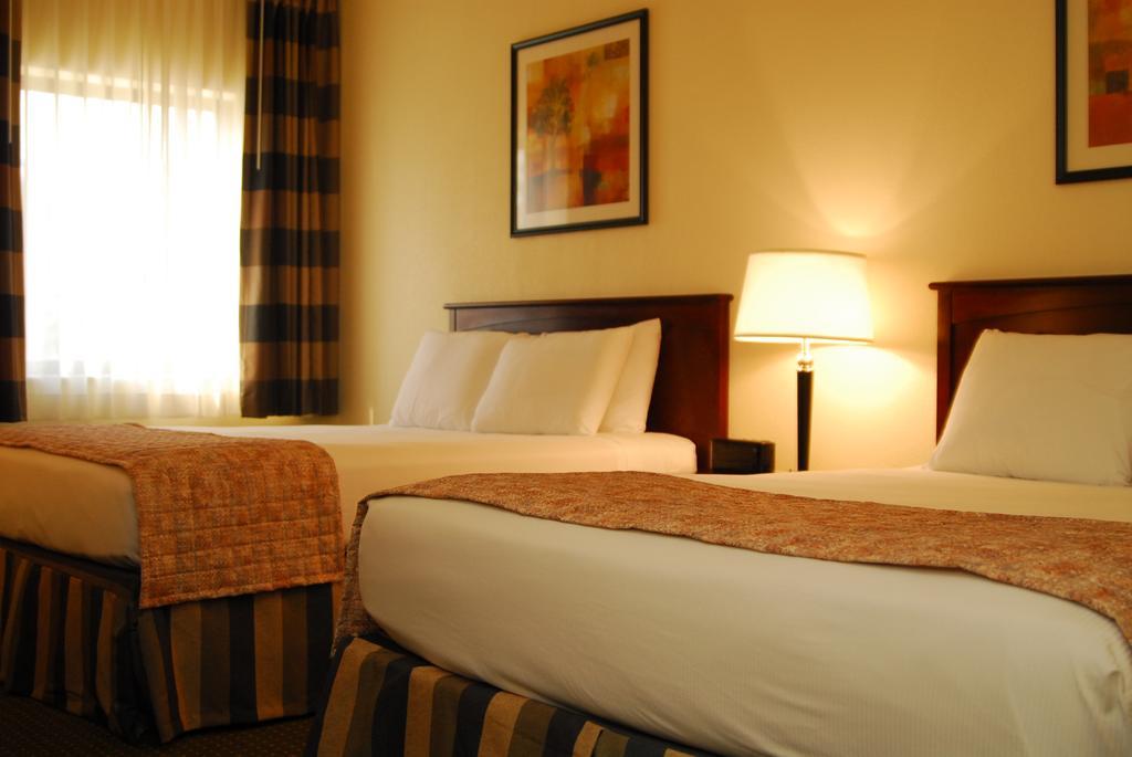 Queen Room with Two Queen Beds- Non-Smoking