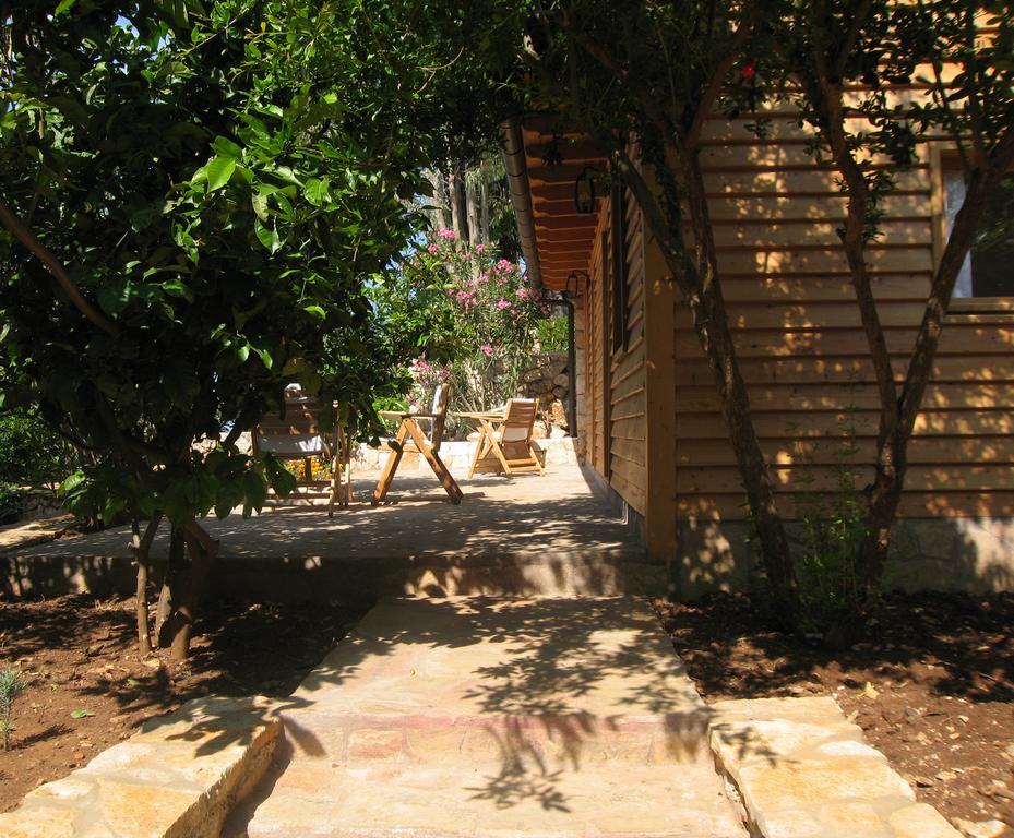 Tiney Bahçe Süiti - Kısmi Deniz Manzaralı