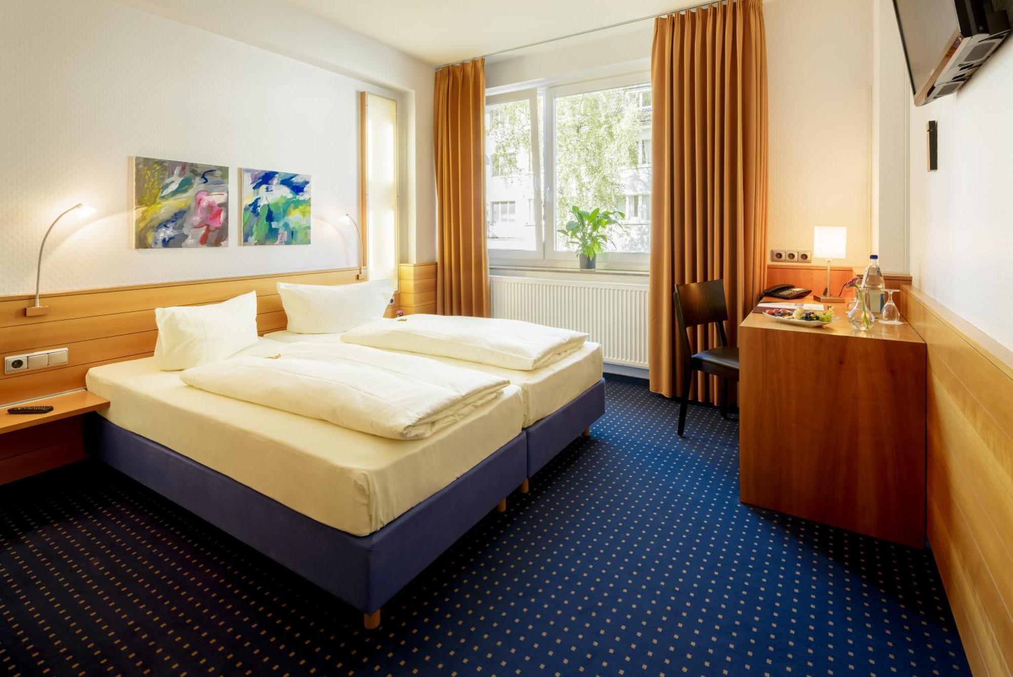 Double or Twin Room,888845734:JPEG