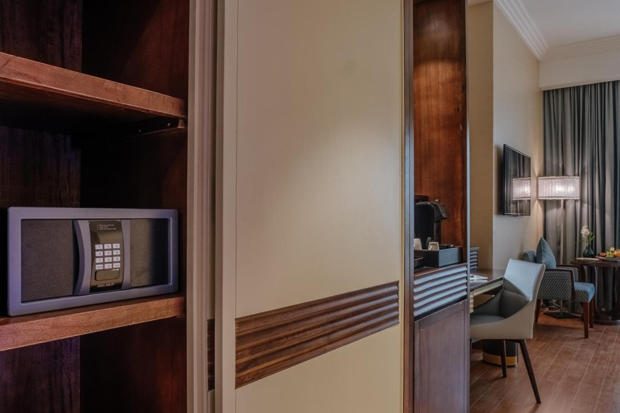 Deluxe Twin Room Marina View Early check 11am & late check-out at 4pm on food & beverage valid until 15 September 2026 only