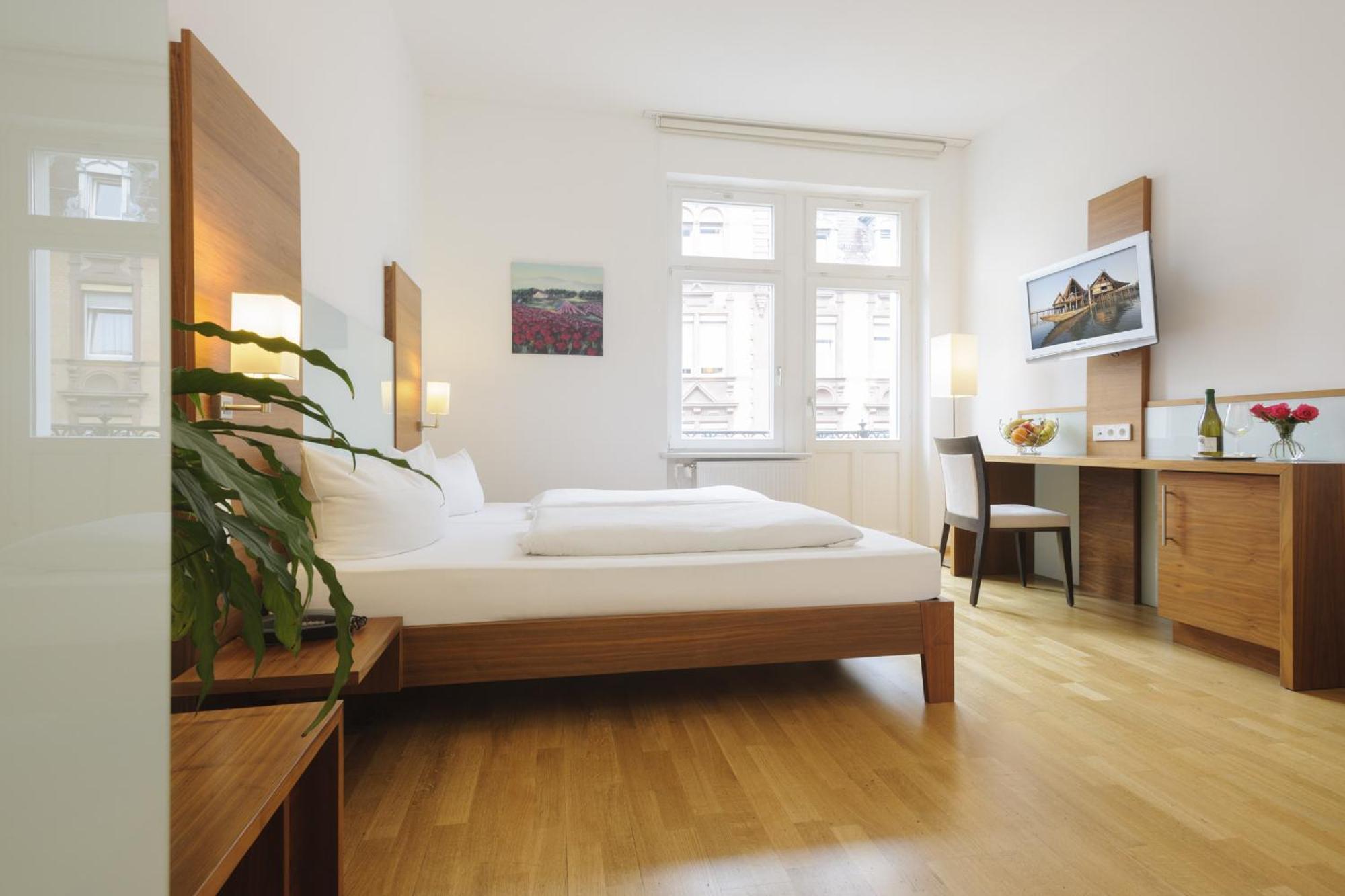 Double Room,1219697995:JPEG