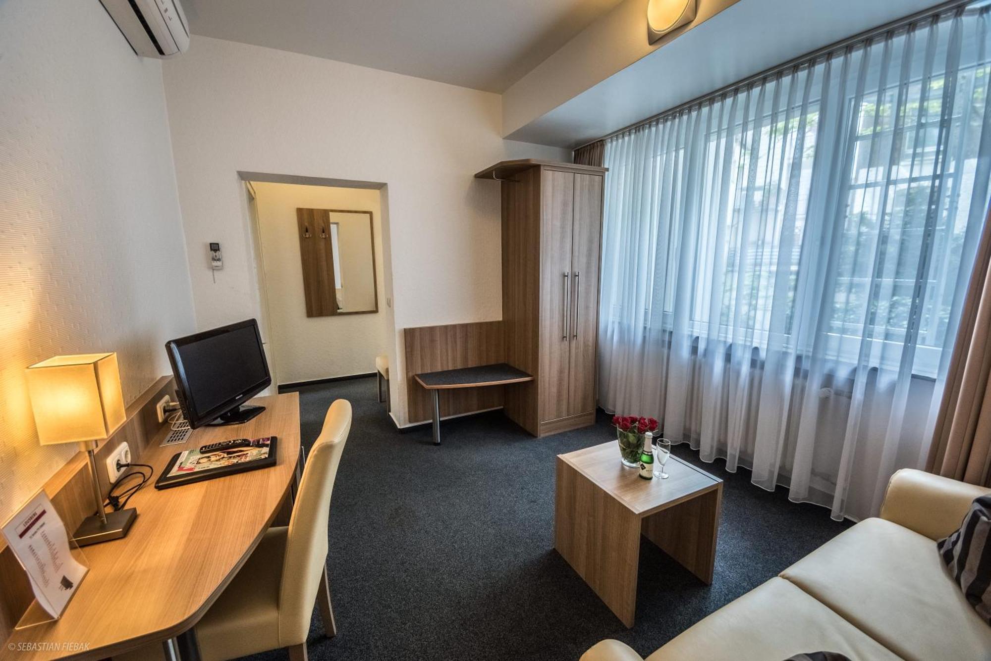Junior Suite,1219716478:JPEG
