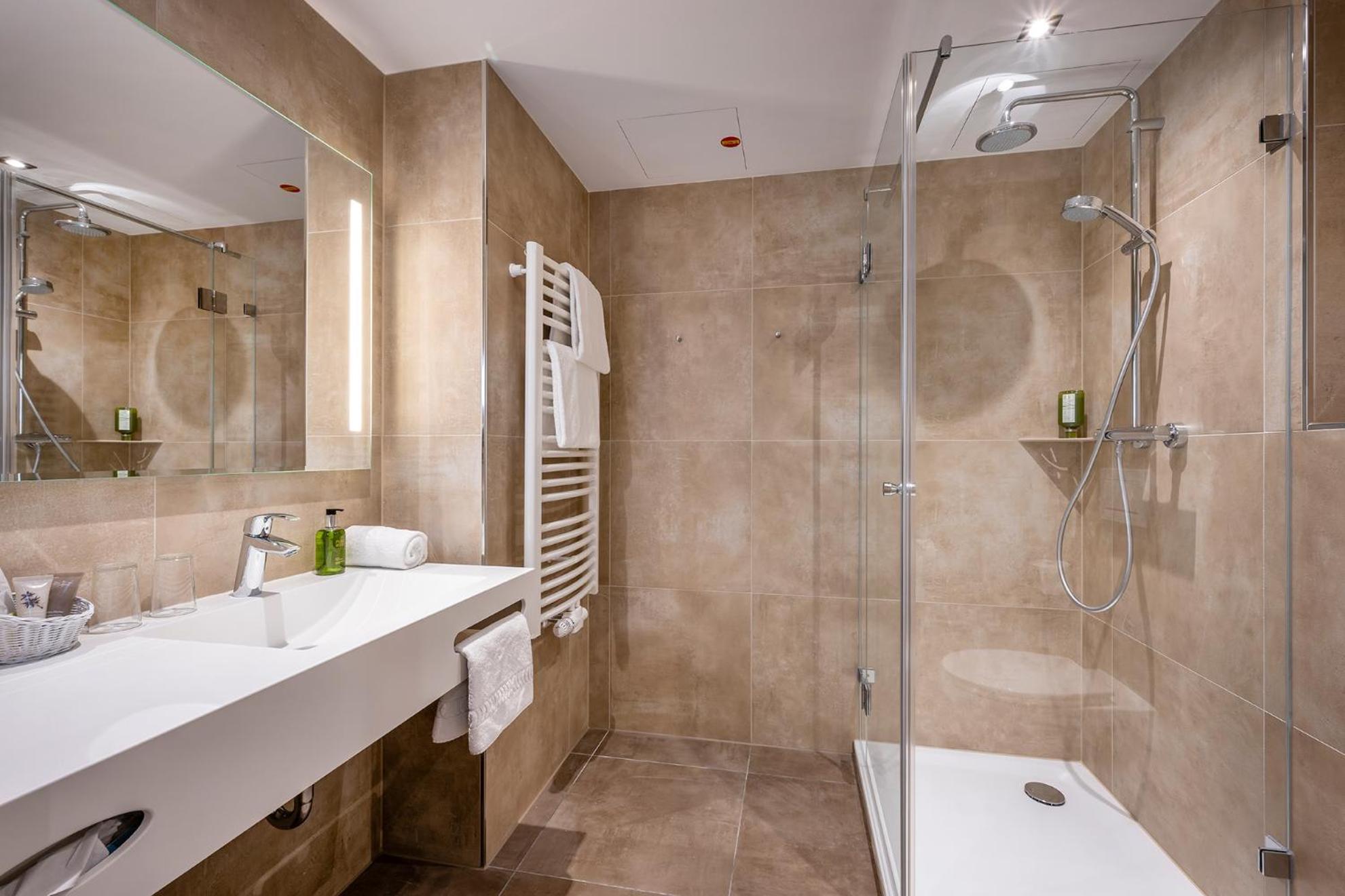 Double Room Deluxe with Balcony