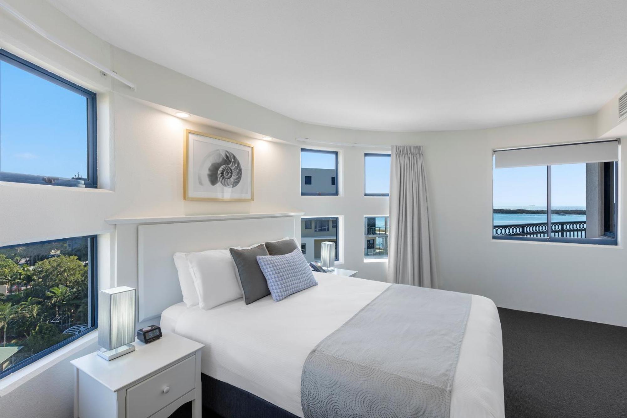 One-Bedroom Apartment with Ocean View