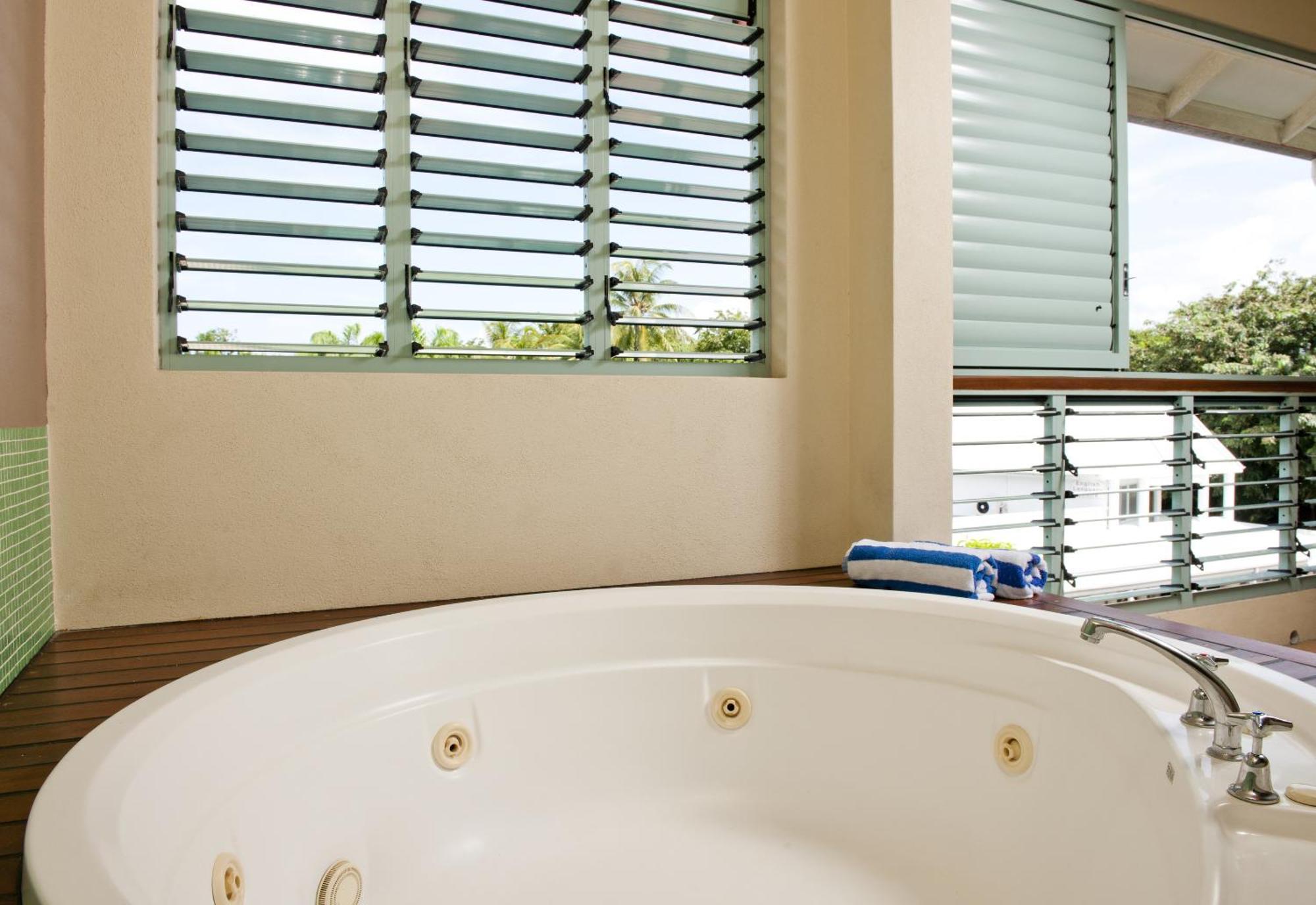 One-Bedroom Spa Suite