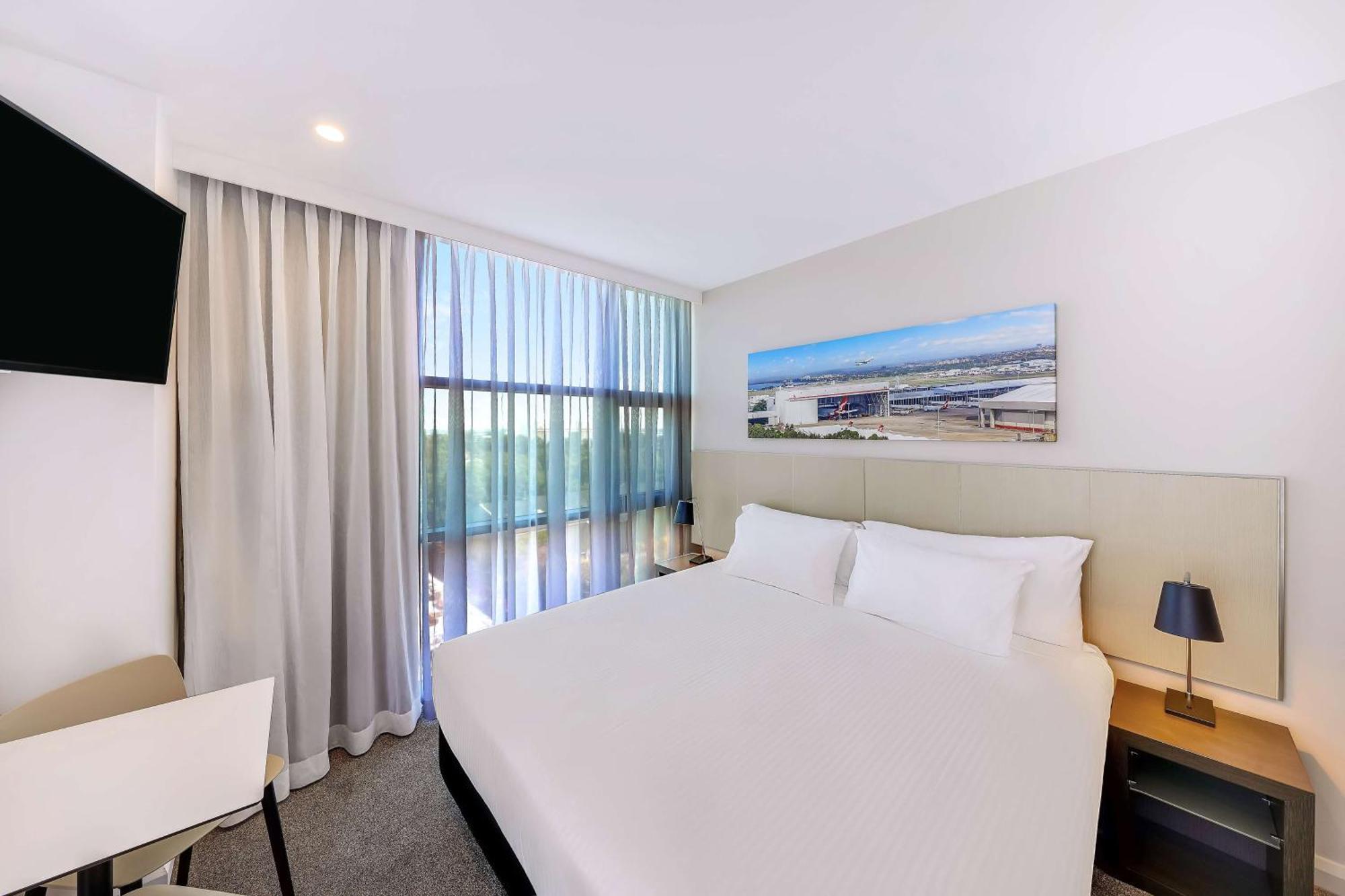 Standard Room - FREE hotel to airport shuttle