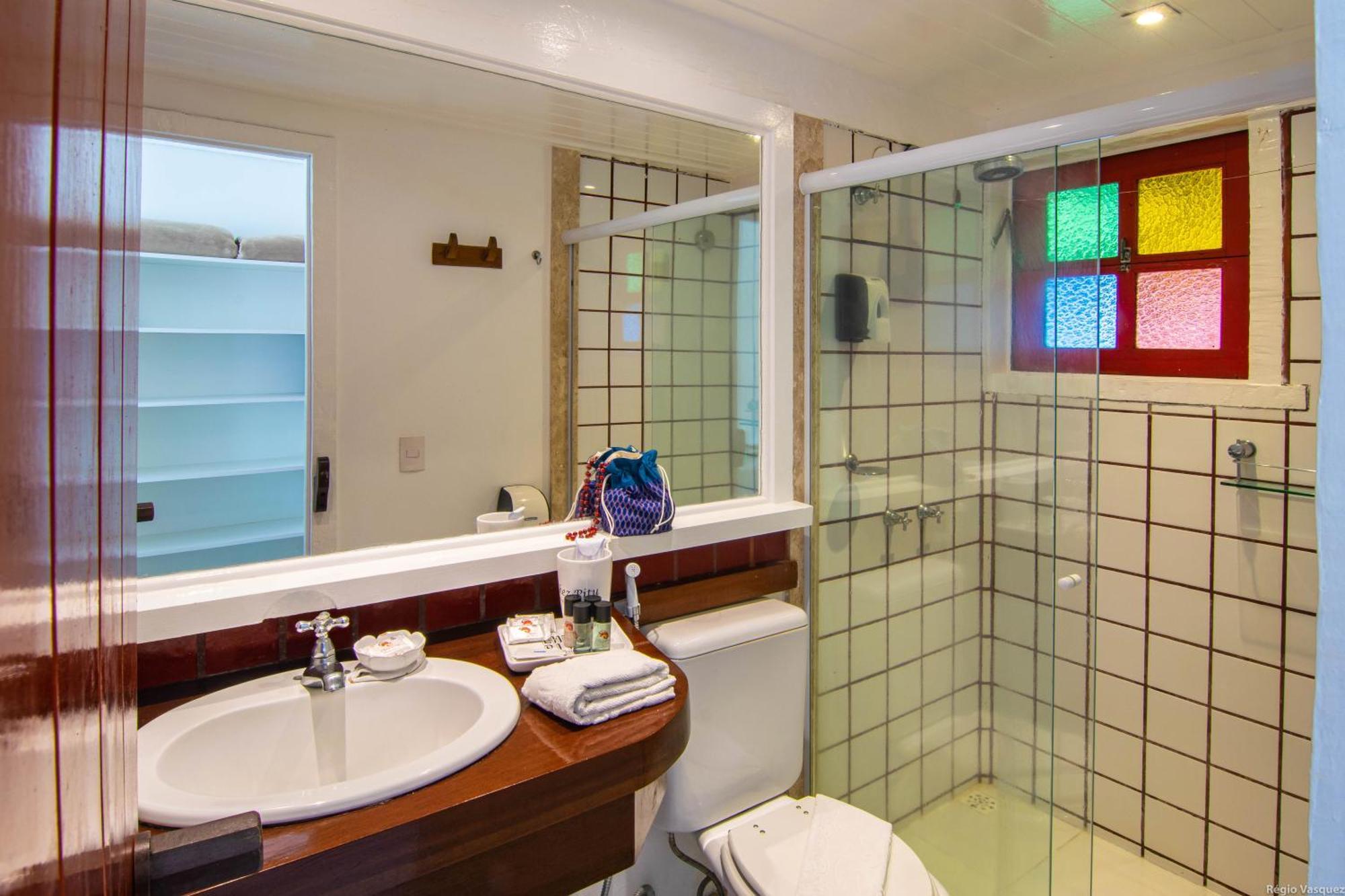 Deluxe Double Room with Side Sea View