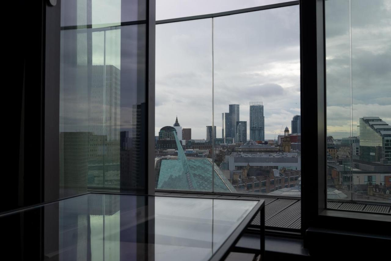 Suite Doble con vistas a la ciudad y cama grande