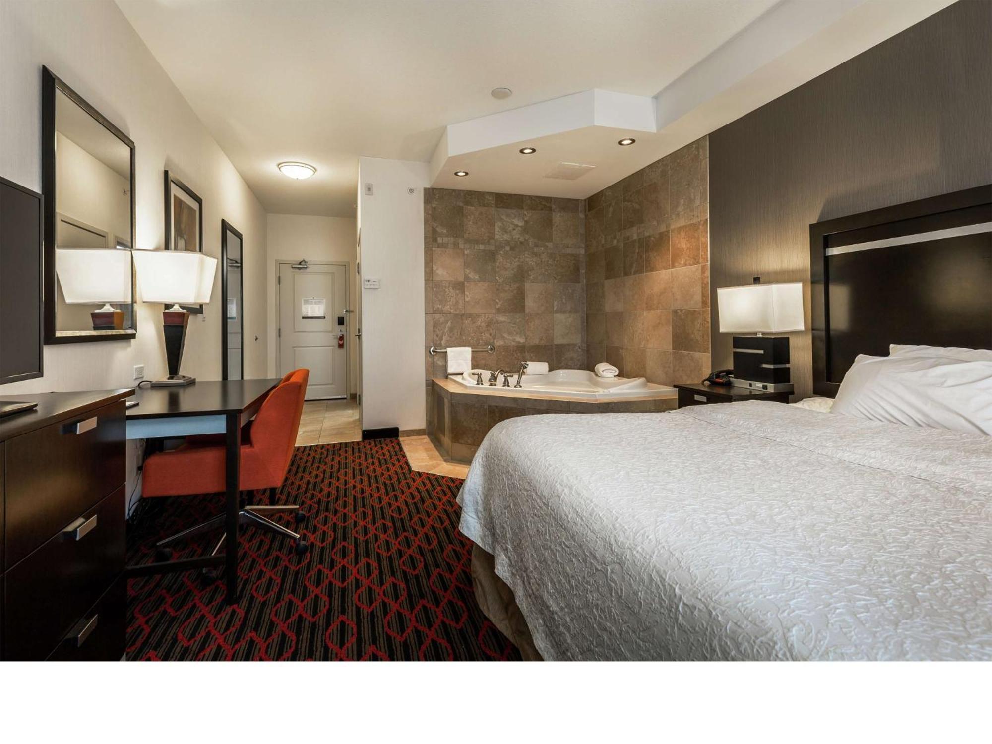 King Room with Hot Tub
