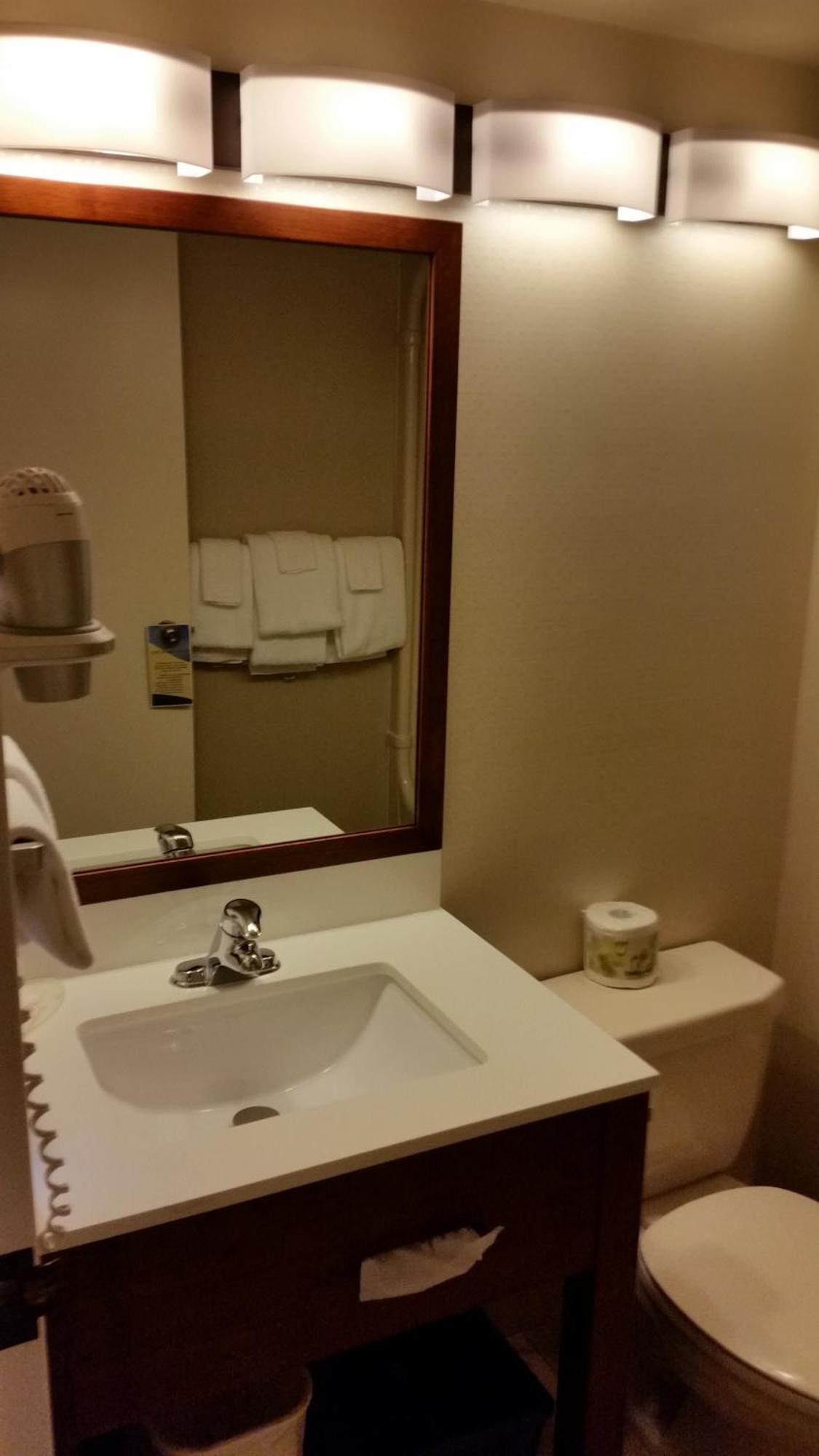 Queen Room - Non-Smoking