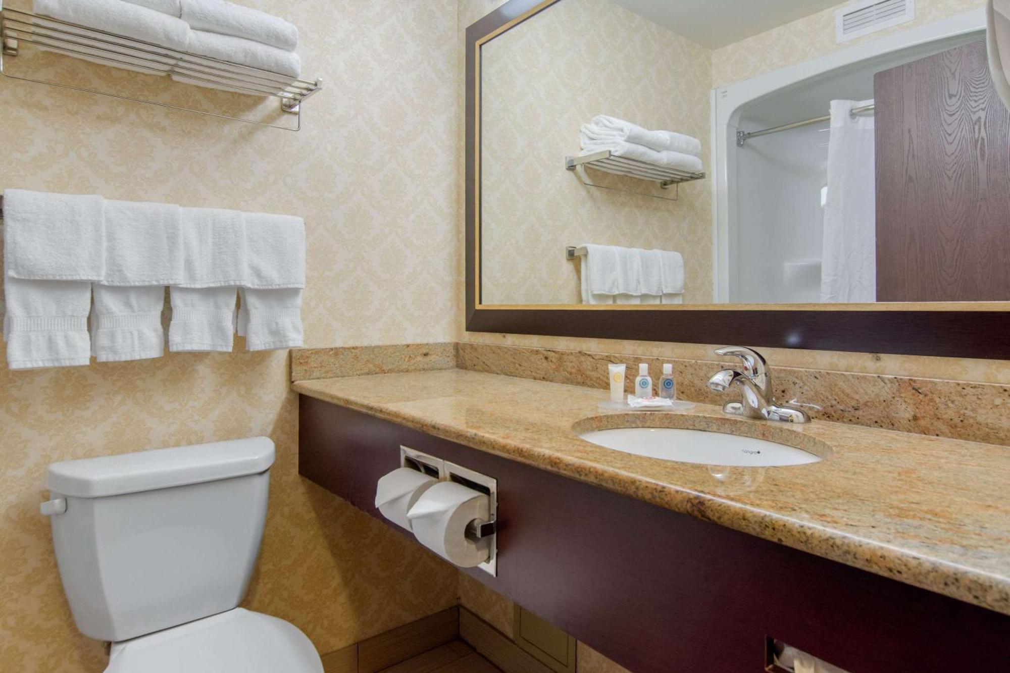 Queen Room with Two Queen Beds - Non-Smoking
