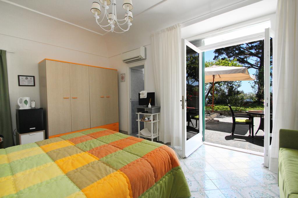 Habitación Triple con terraza