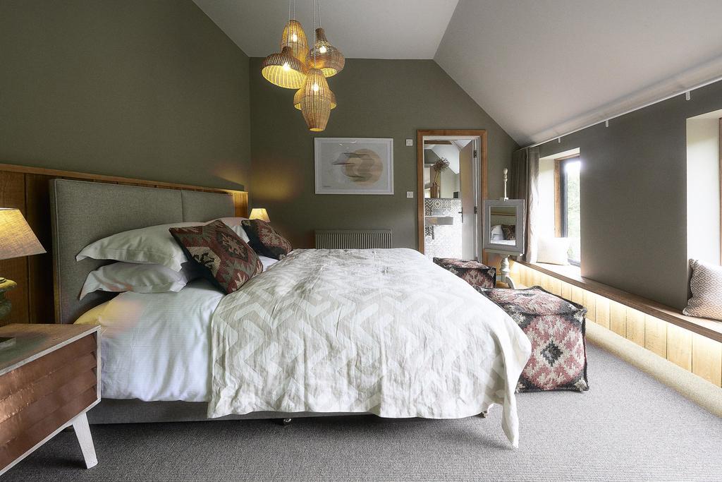 Large Double Room,122168662:JPEG