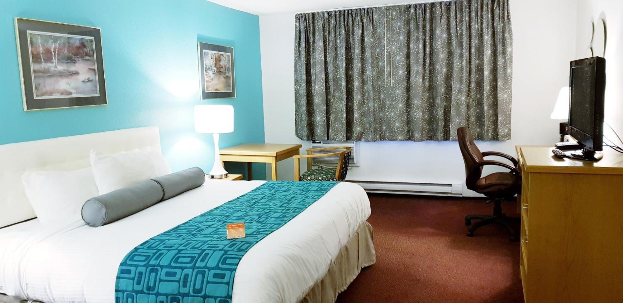 Queen Room - Non-Smoking/Pet Friendly