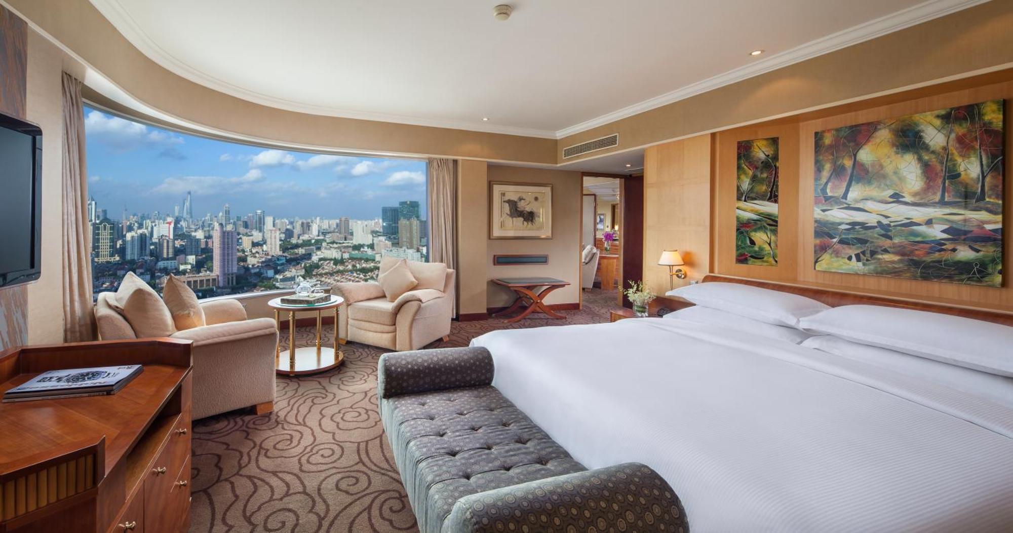 Executive Panorama Suite 24-hour one car per