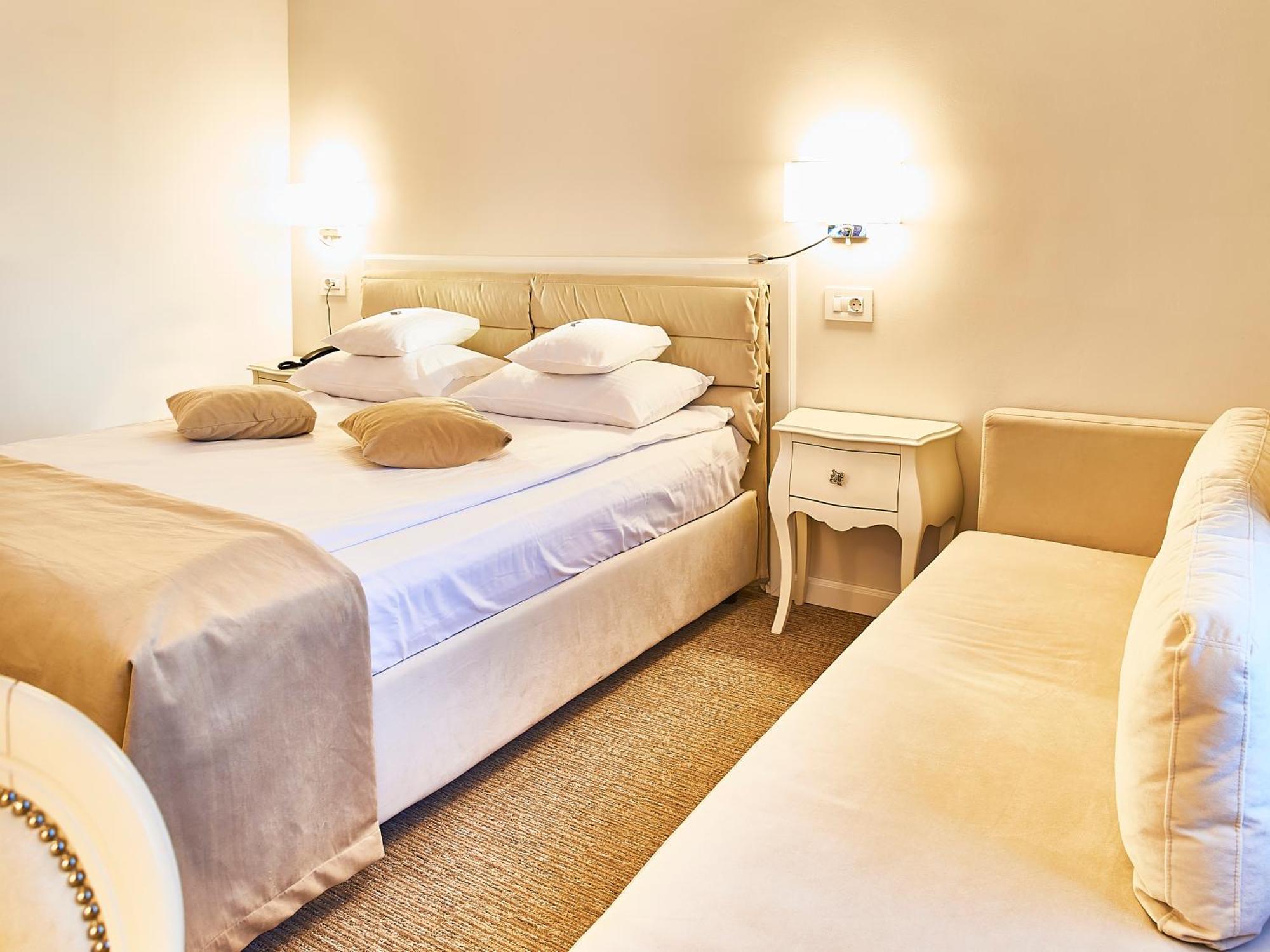 Deluxe Double Room with Sofa