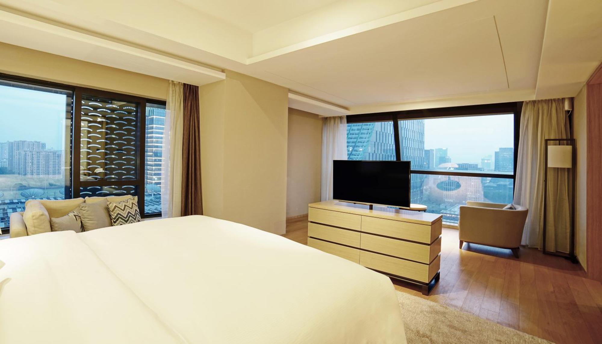 Deluxe King Two Bedroom Suite