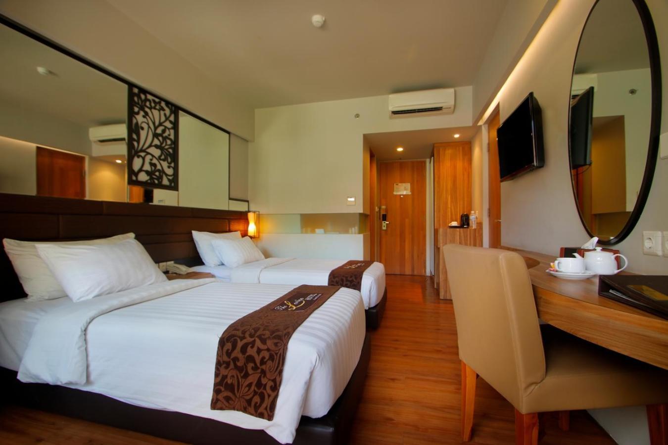 Superior Room with Pool View (1 Double or 2 Single Bed)