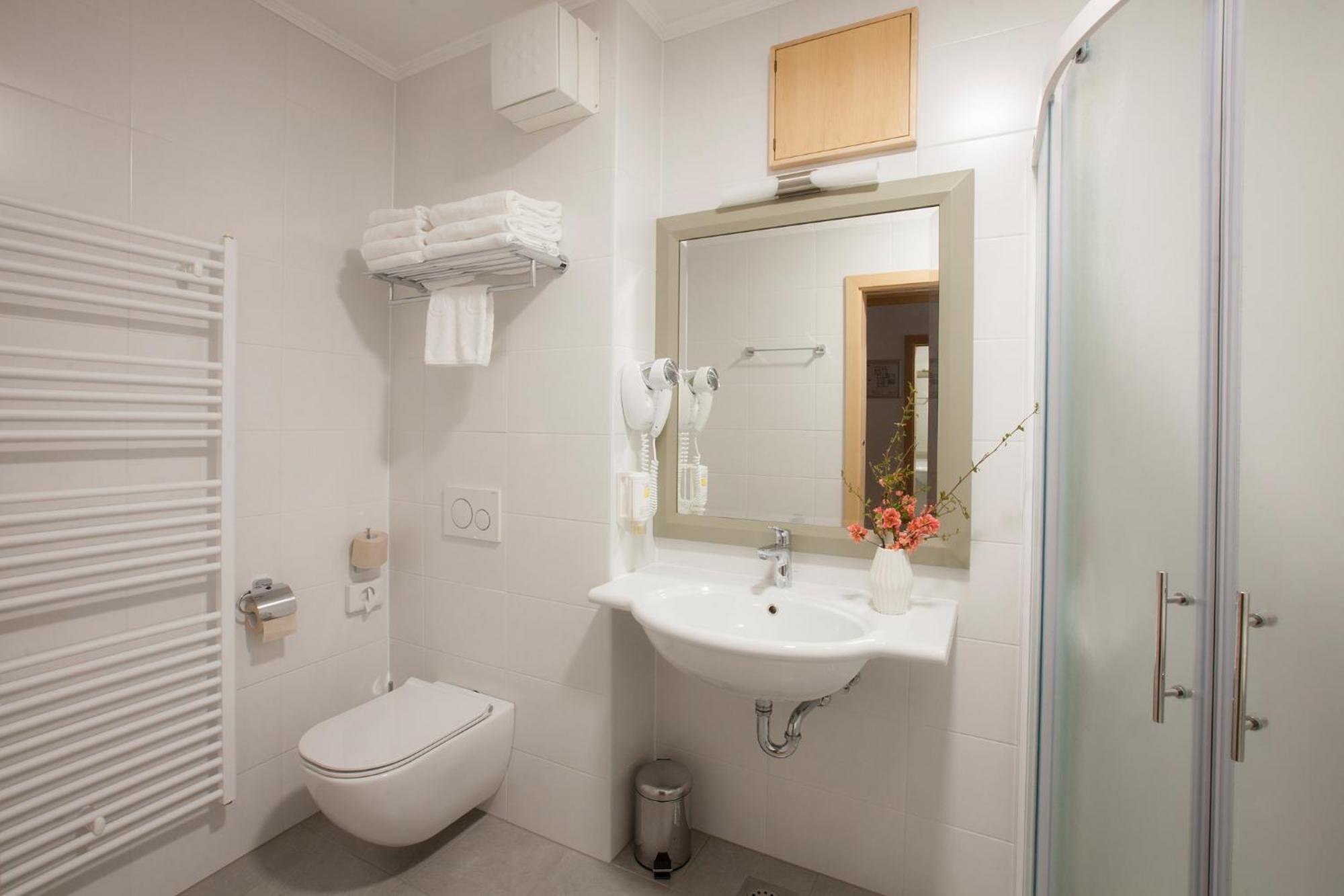 Deluxe Suite with Balcony