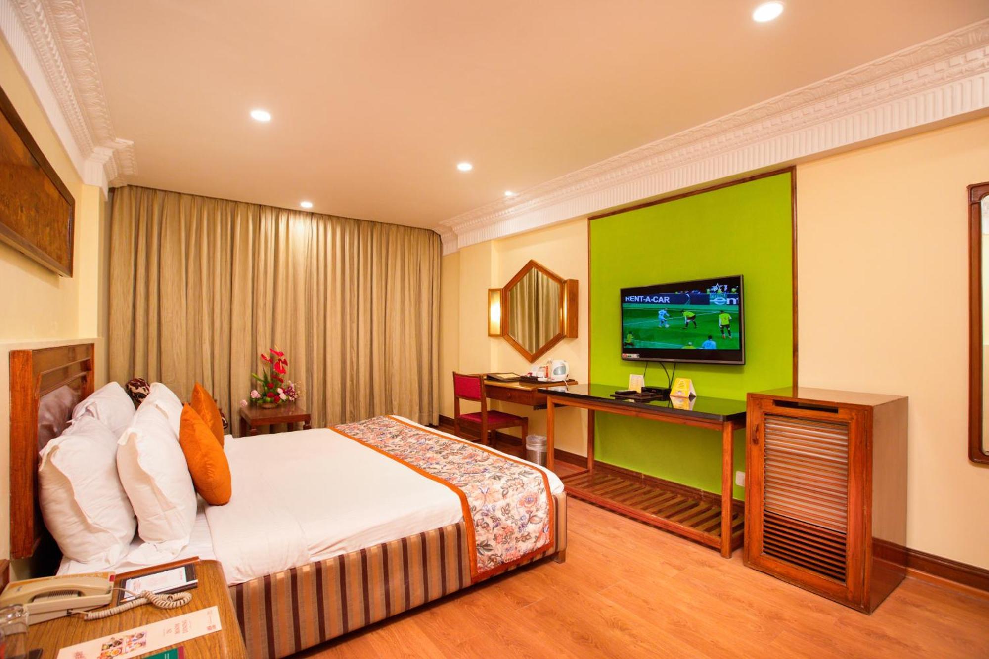Executive Room,1221810739:JPEG