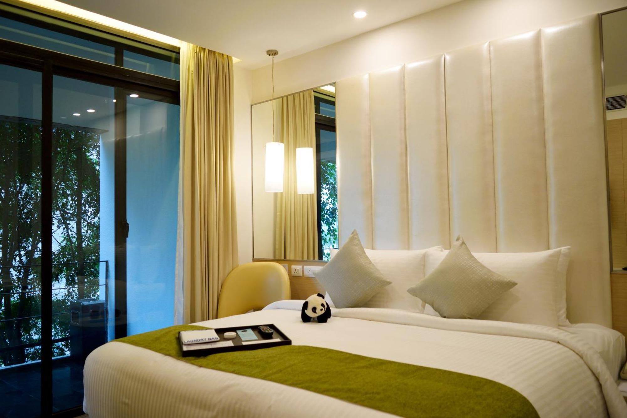 Premium Double or Twin Room,1154624805:JPEG