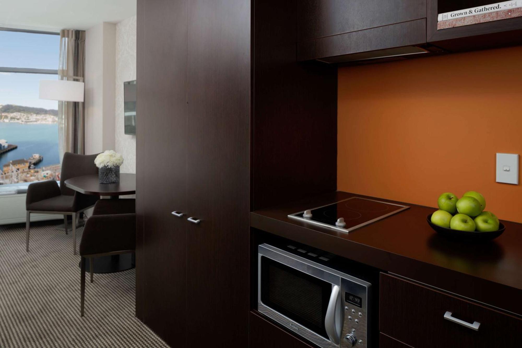 Deluxe Double or Twin Room with Harbor View