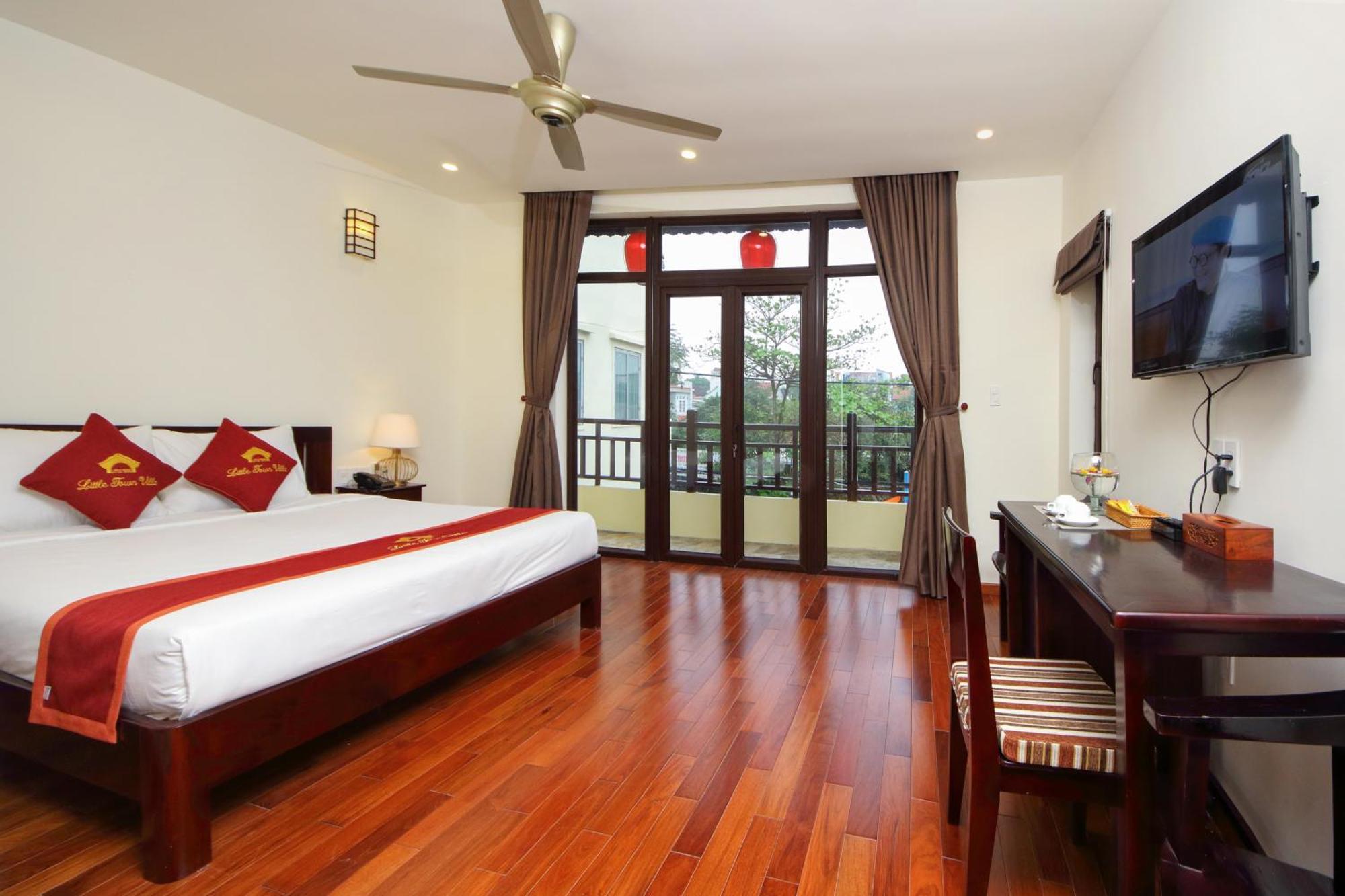 Deluxe Double or Twin Room with City View