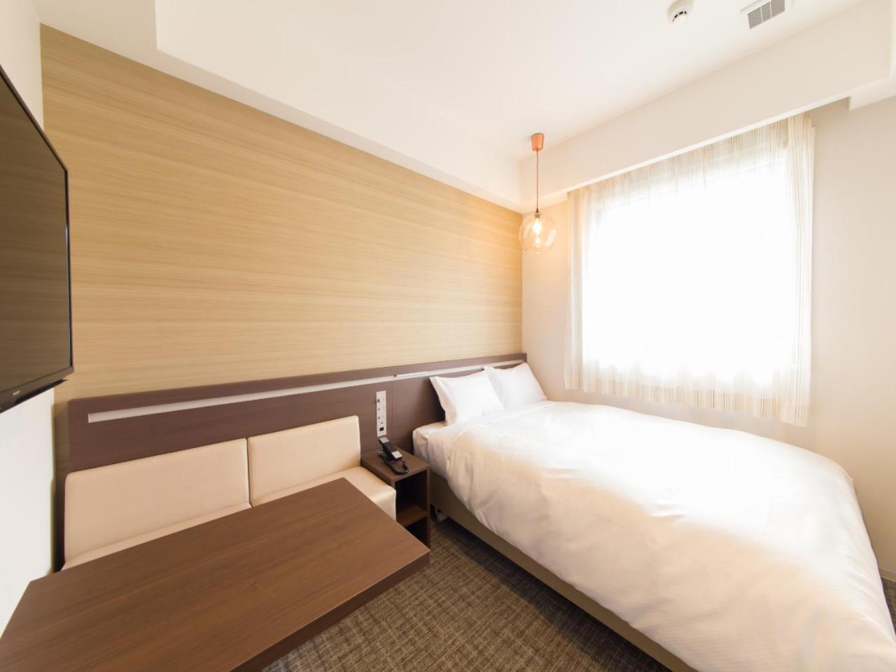 Double Room Non-Smoking includes 1 hour Happy Hour,1222814959:JPEG