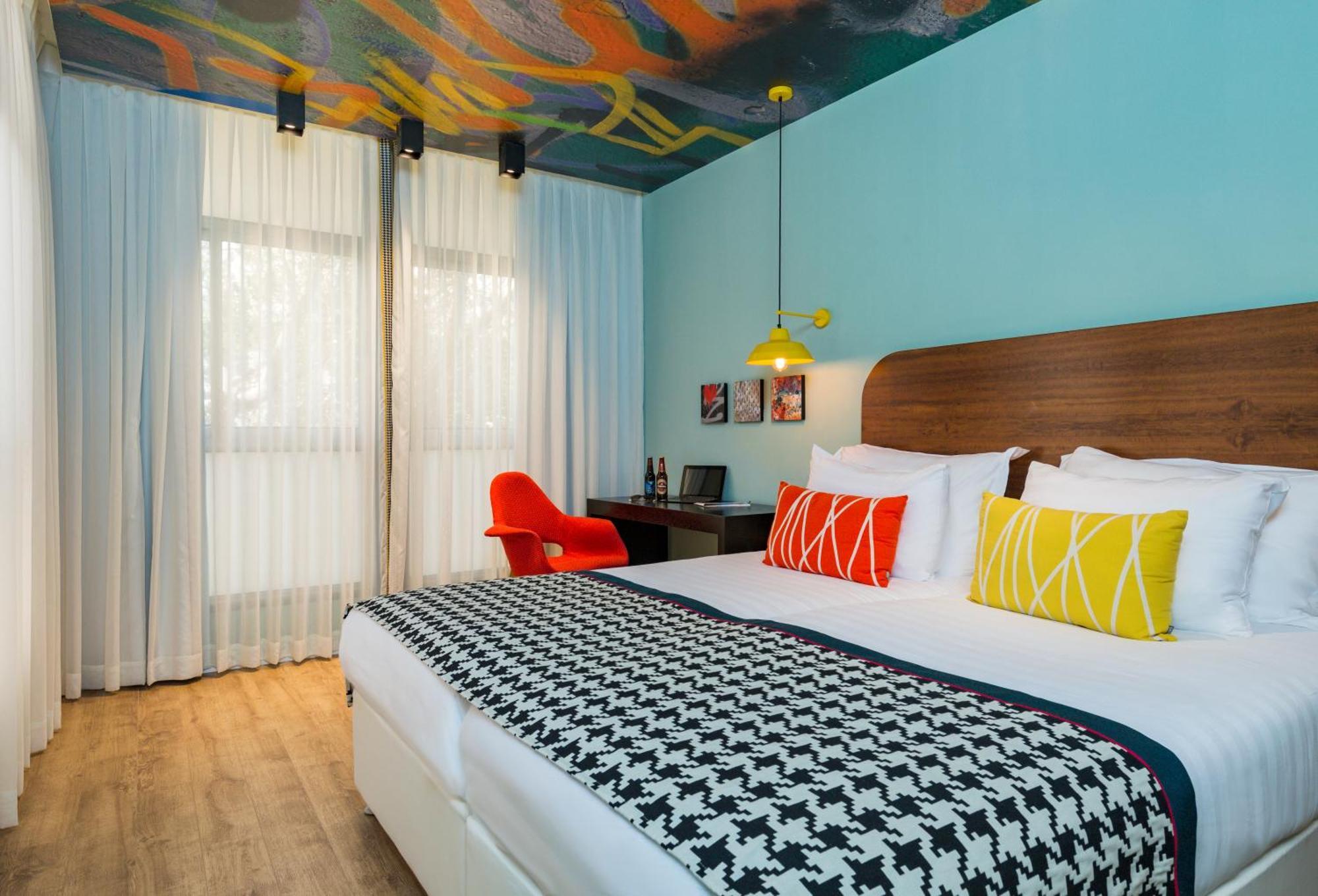Twin Urban Room