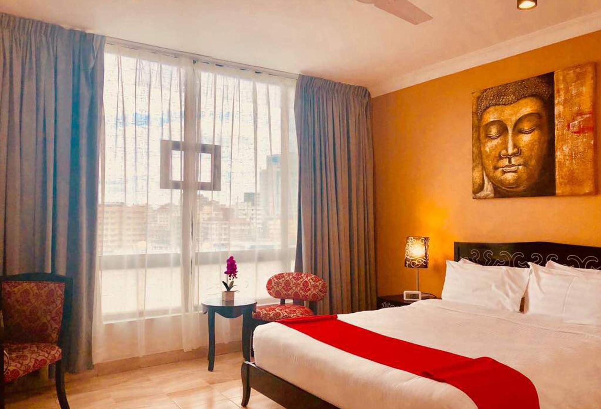 Queen Room