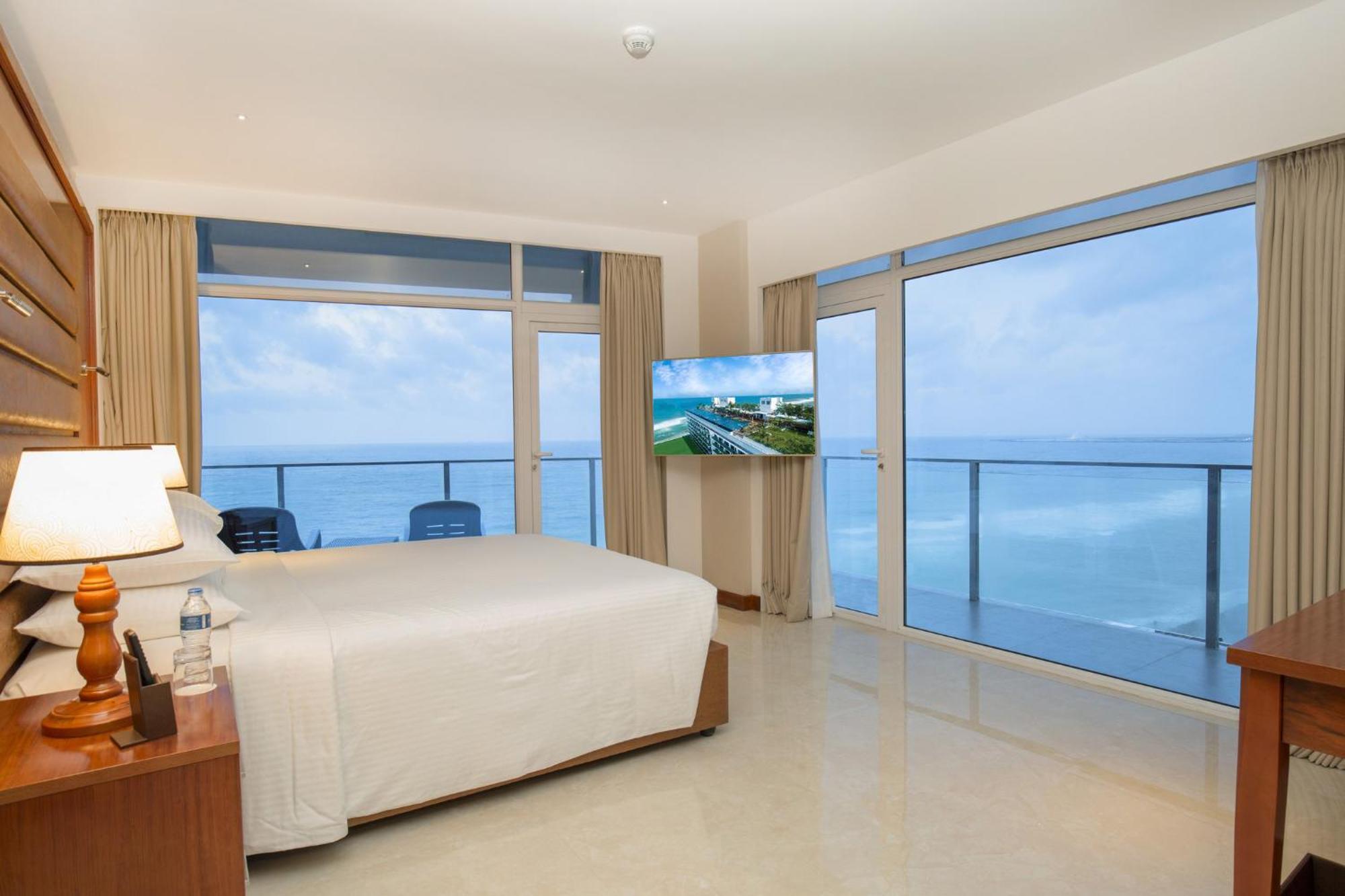 Signature Sea View One Bed Room Suite Complimentary City Tour & Access to Beach Lounge