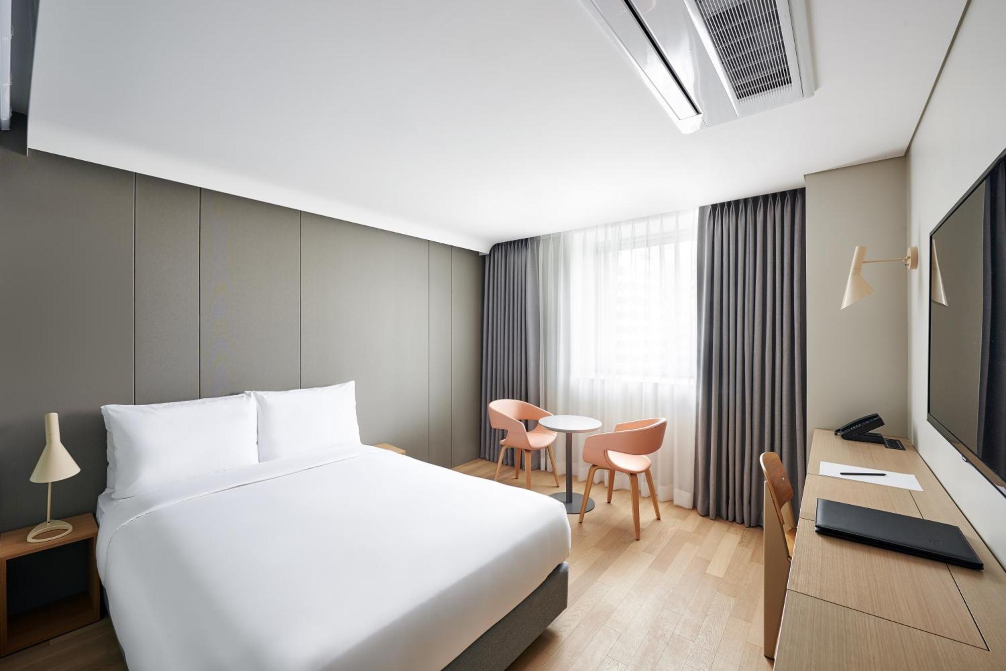 Urban Double Room,1223898415:JPEG