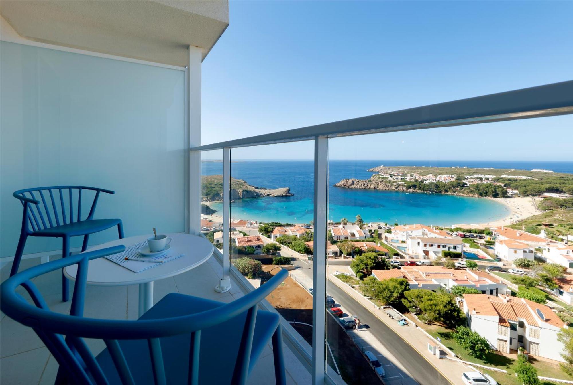 Family Room with Sea View